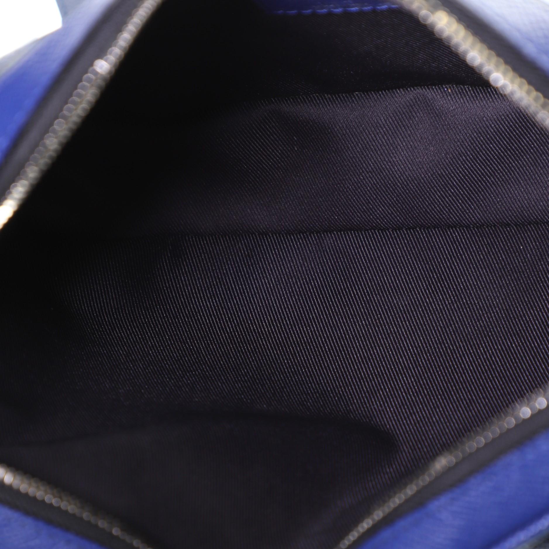 Messenger-Monogramm Taigarama von Louis Vuitton für draußen für Damen oder Herren