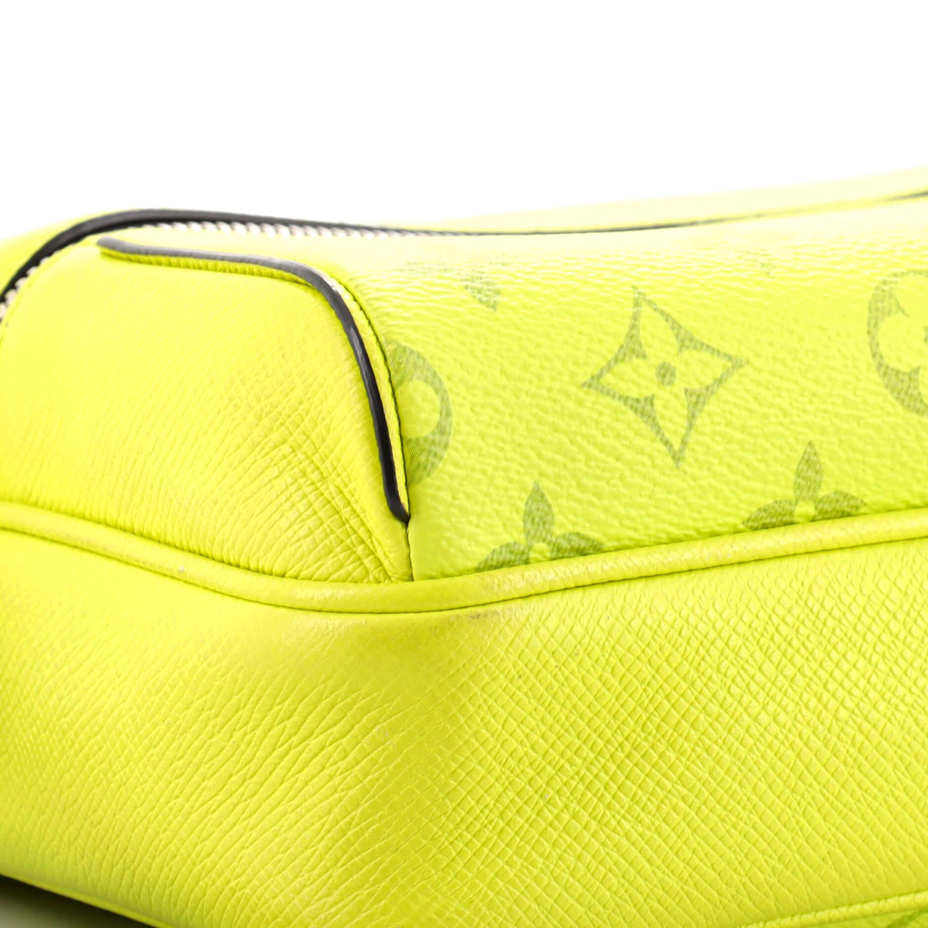 Messenger-Monogramm Taigarama von Louis Vuitton für draußen 1