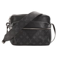 Túi Xách Nam Louis Vuitton LV Outdoor Bag Họa Tiết Logo Hãng