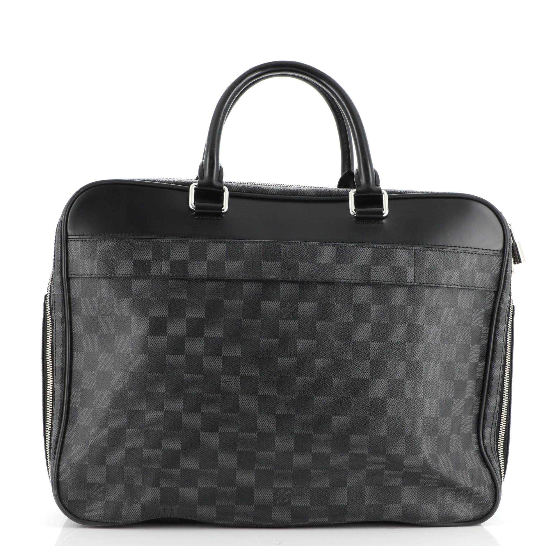 lv taurillon leather