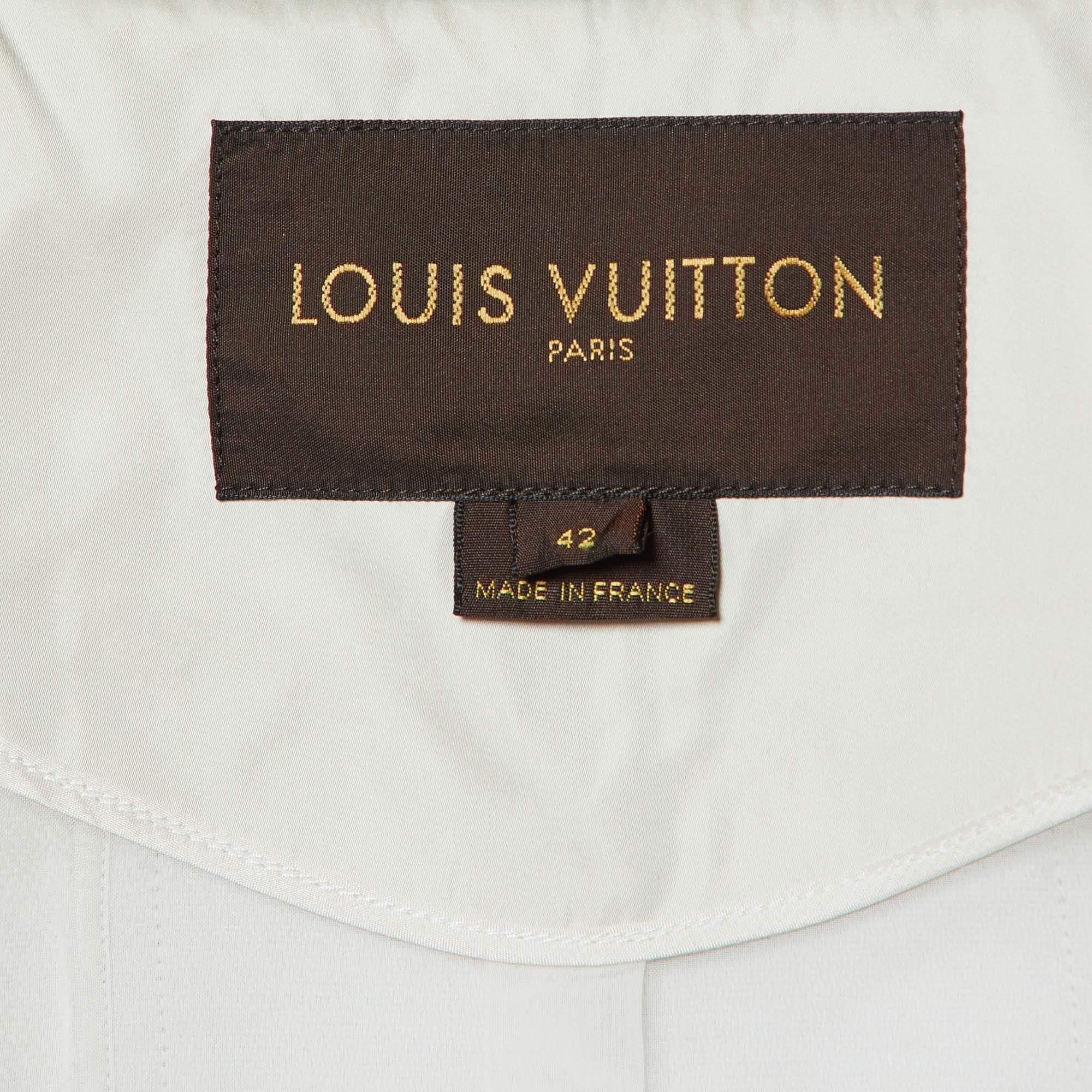 Louis Vuitton Pale Blue Textured Silk Short Jacket L In Good Condition In Dubai, Al Qouz 2
