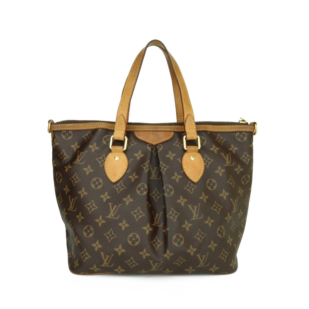 Louis Vuitton Palermo PM Bag in Monogram 2011.

This bag is in good condition. 

- Exterior Condition: Good condition. Light storage creasing to the canvas. The outside of the bag shows signs of wear - leather/print surface rubbing to four base