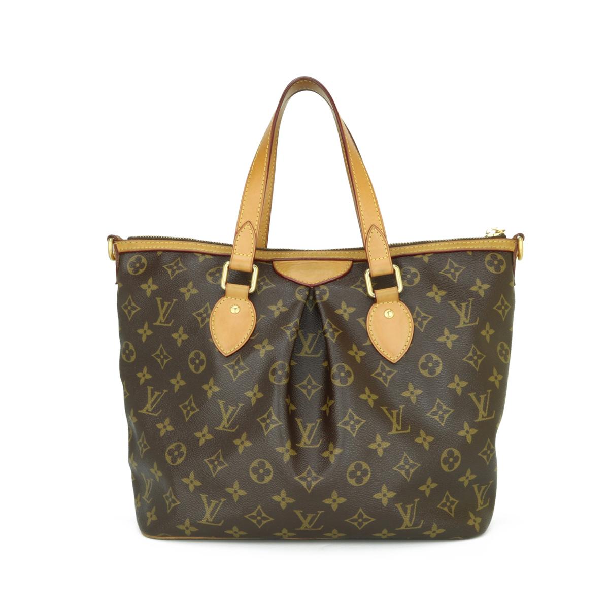 Louis Vuitton Palermo PM Bag in Monogram 2012.

This bag is in good condition. 

- Exterior Condition: Good condition. Light storage creasing to the canvas. The outside of the bag shows signs of wear - leather surface rubbing to four base corners.