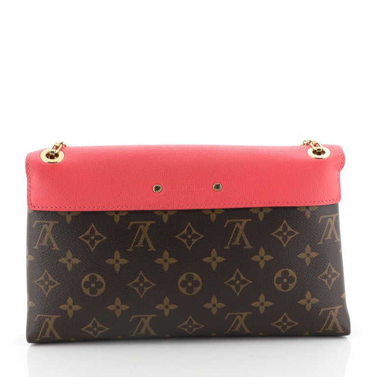 Louis Vuitton Pallas Chain Shoulder Bag Monogram Canvas And Calf Leather For Sale at 1stdibs