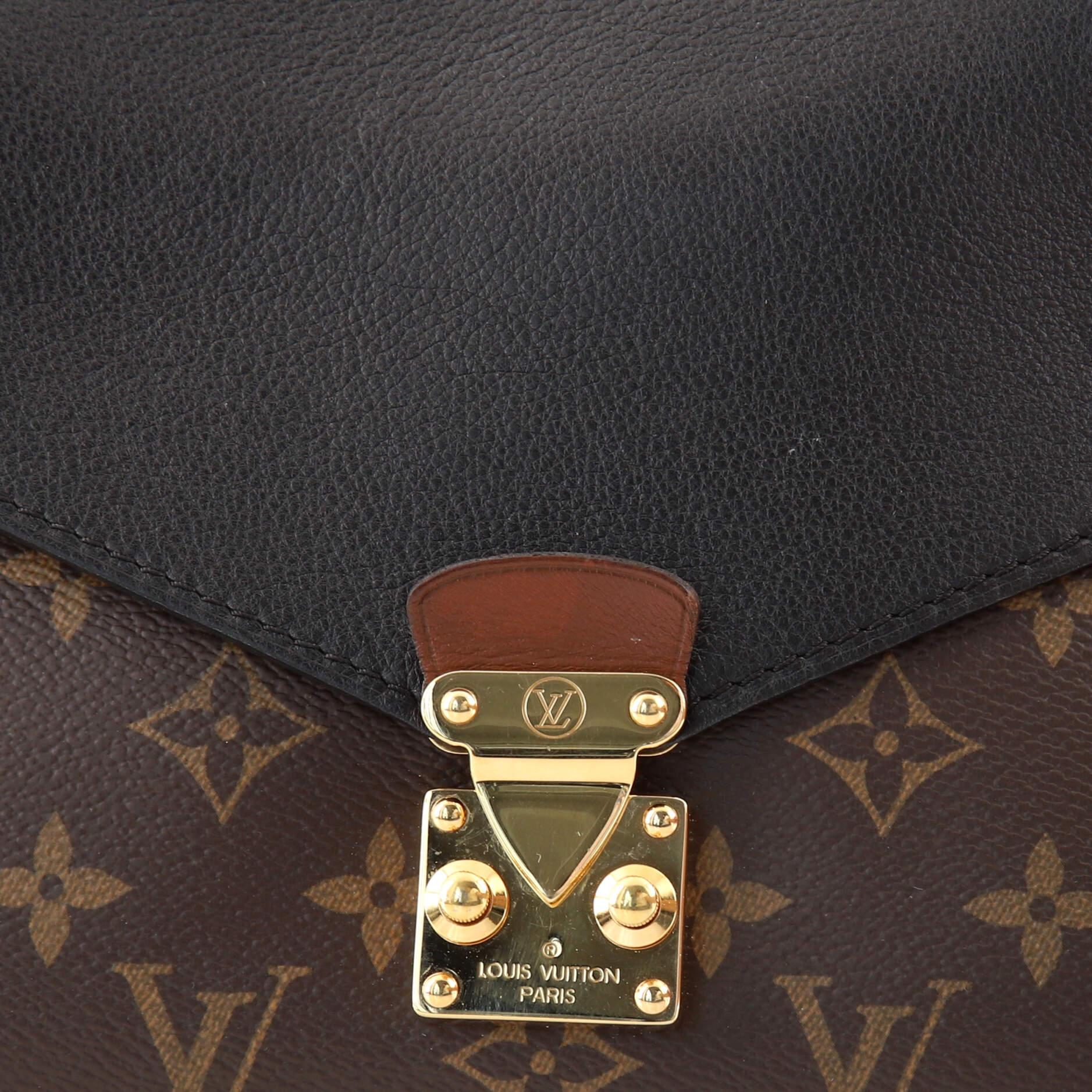 Women's or Men's Louis Vuitton Pallas Chain Shoulder Bag Monogram Canvas and Calfskin