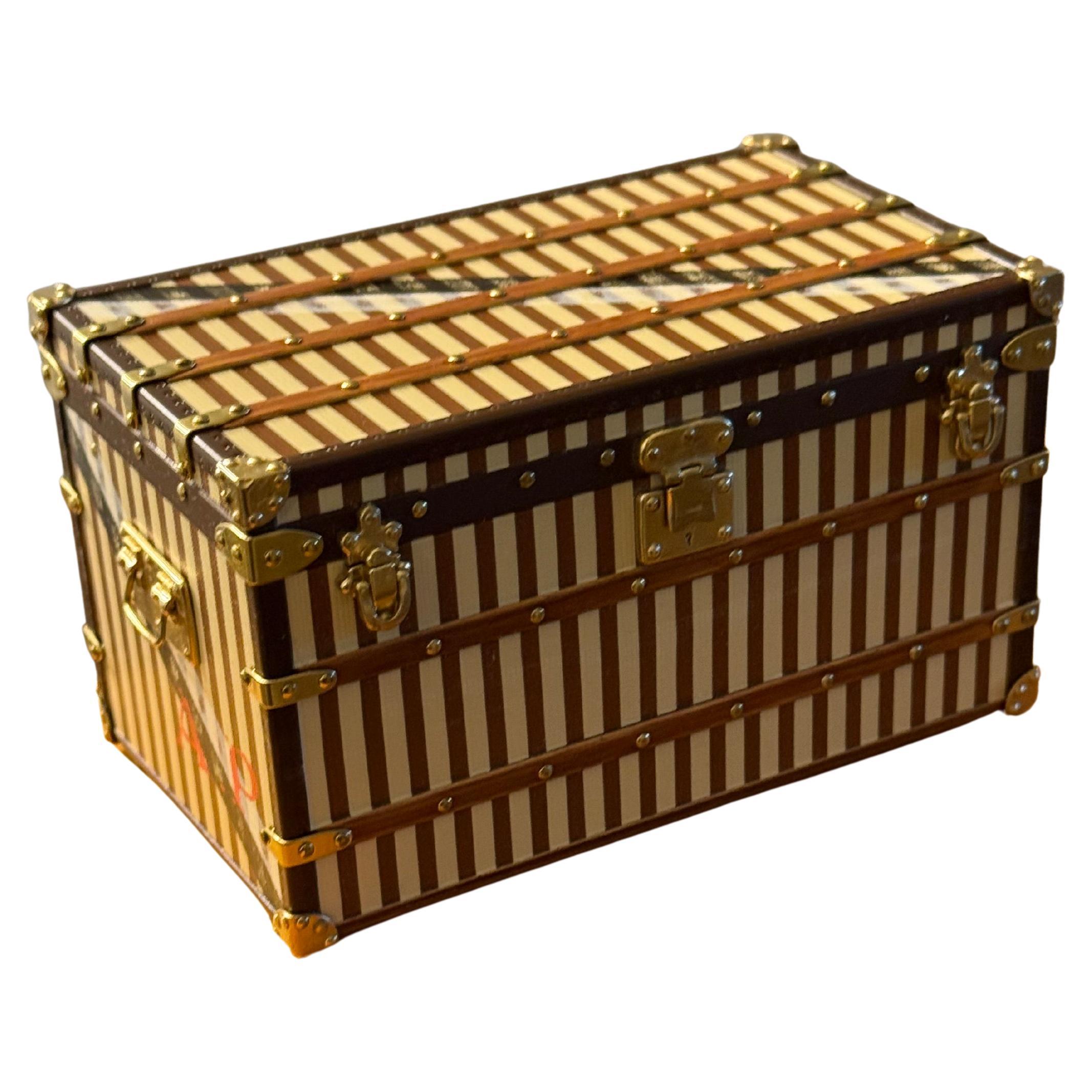 Louis Vuitton Paper Weight, Louis Vuitton Jewelry Box, Vuitton Trunk