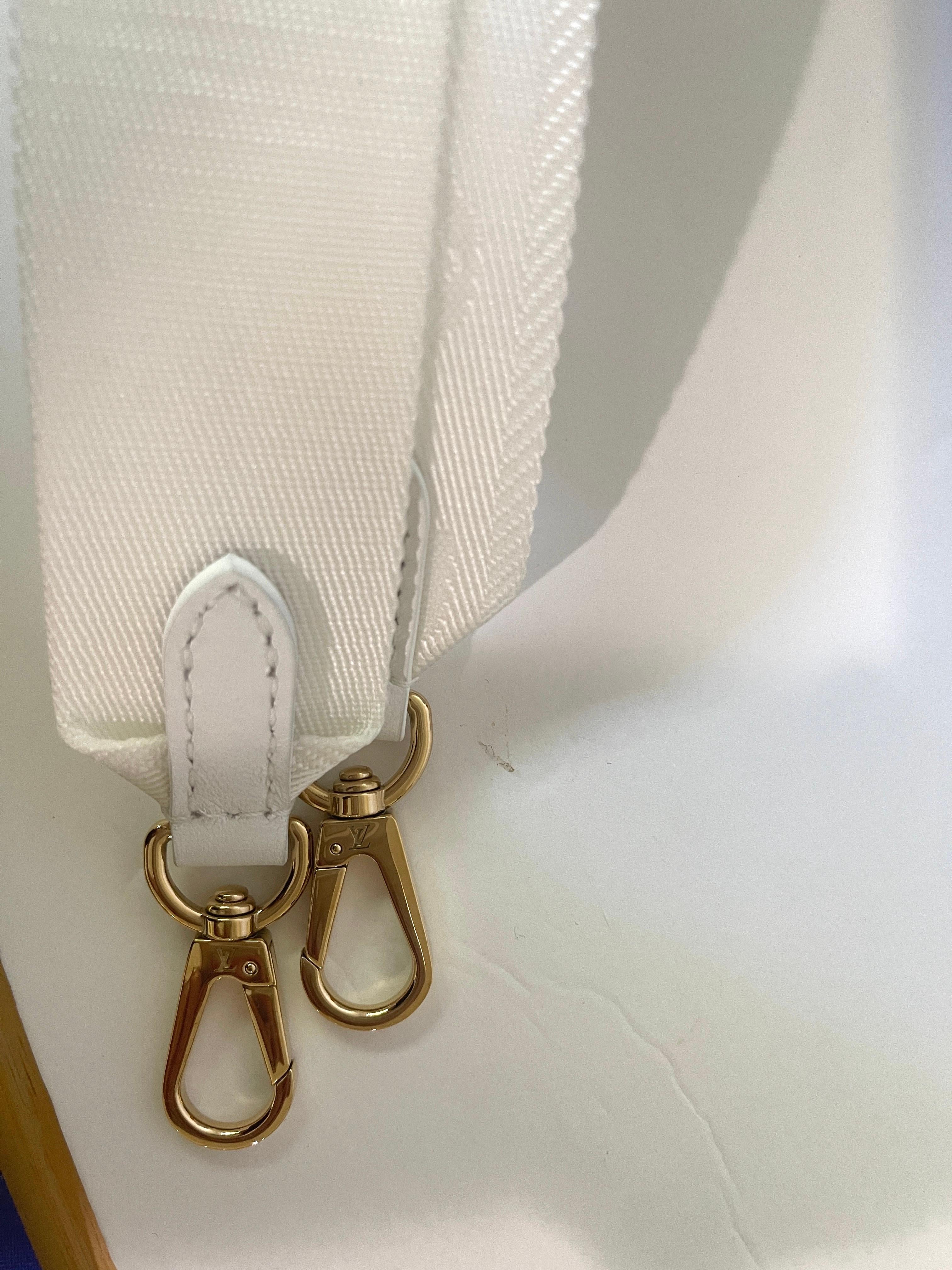 Women's or Men's Louis Vuitton Empreinte BB Mini White Bag M59827