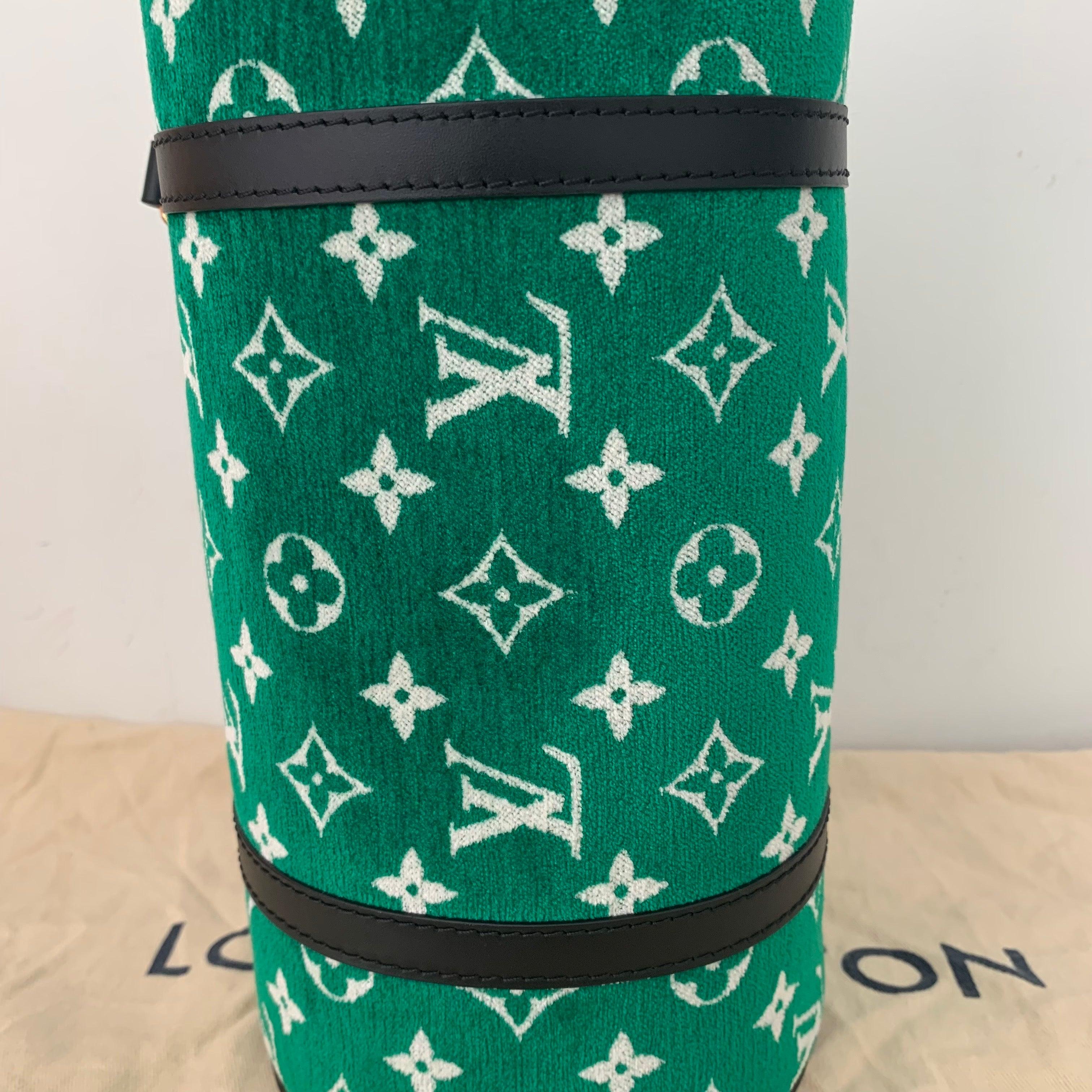 Louis Vuitton Papillon Trunk 26 Green Monogram Velvet and Leather For Sale 3