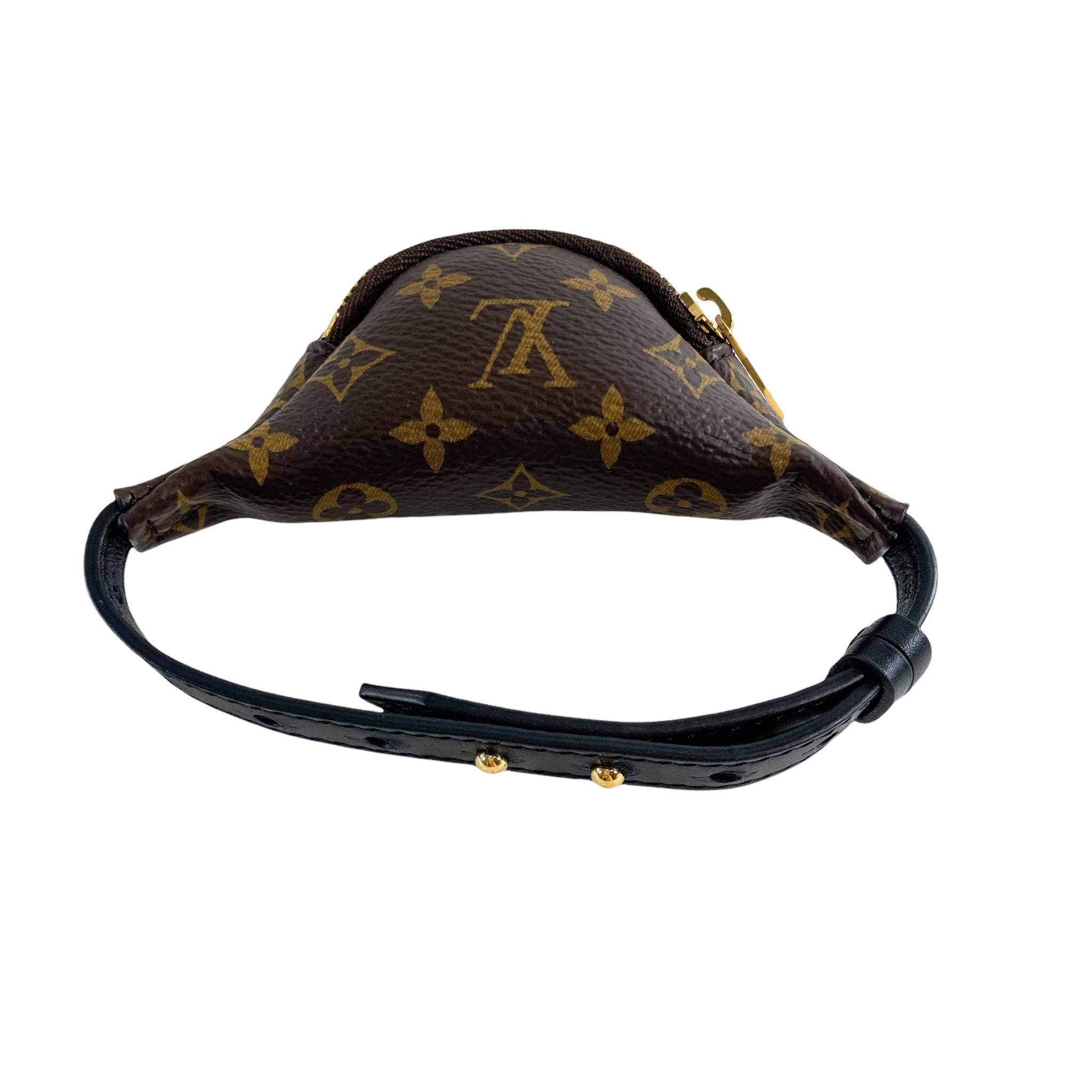 Louis Vuitton Party Bumbag Bracelet In Excellent Condition For Sale In Miami Beach, FL