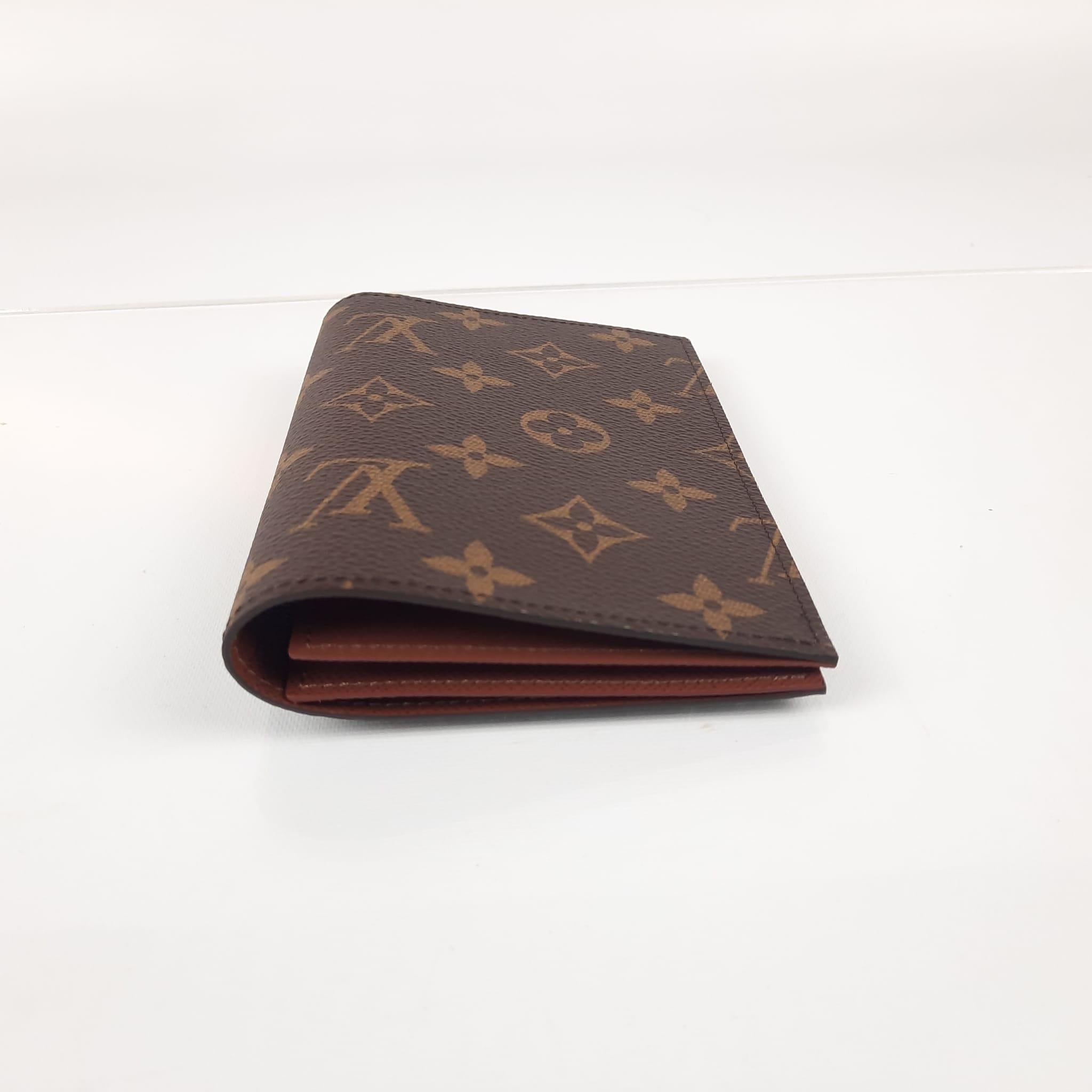 Louis Vuitton Passport Cover For Sale at 1stDibs best passport holder