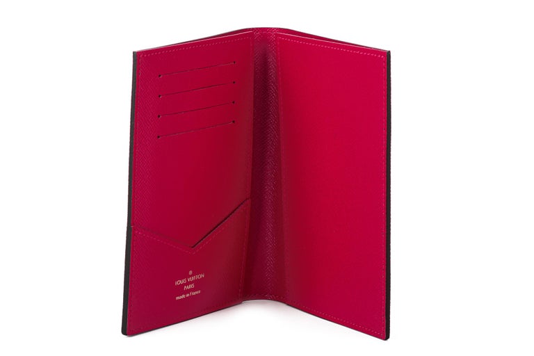 Vuitton Passport Cover Soho Xmas 22 NIB For Sale at 1stDibs
