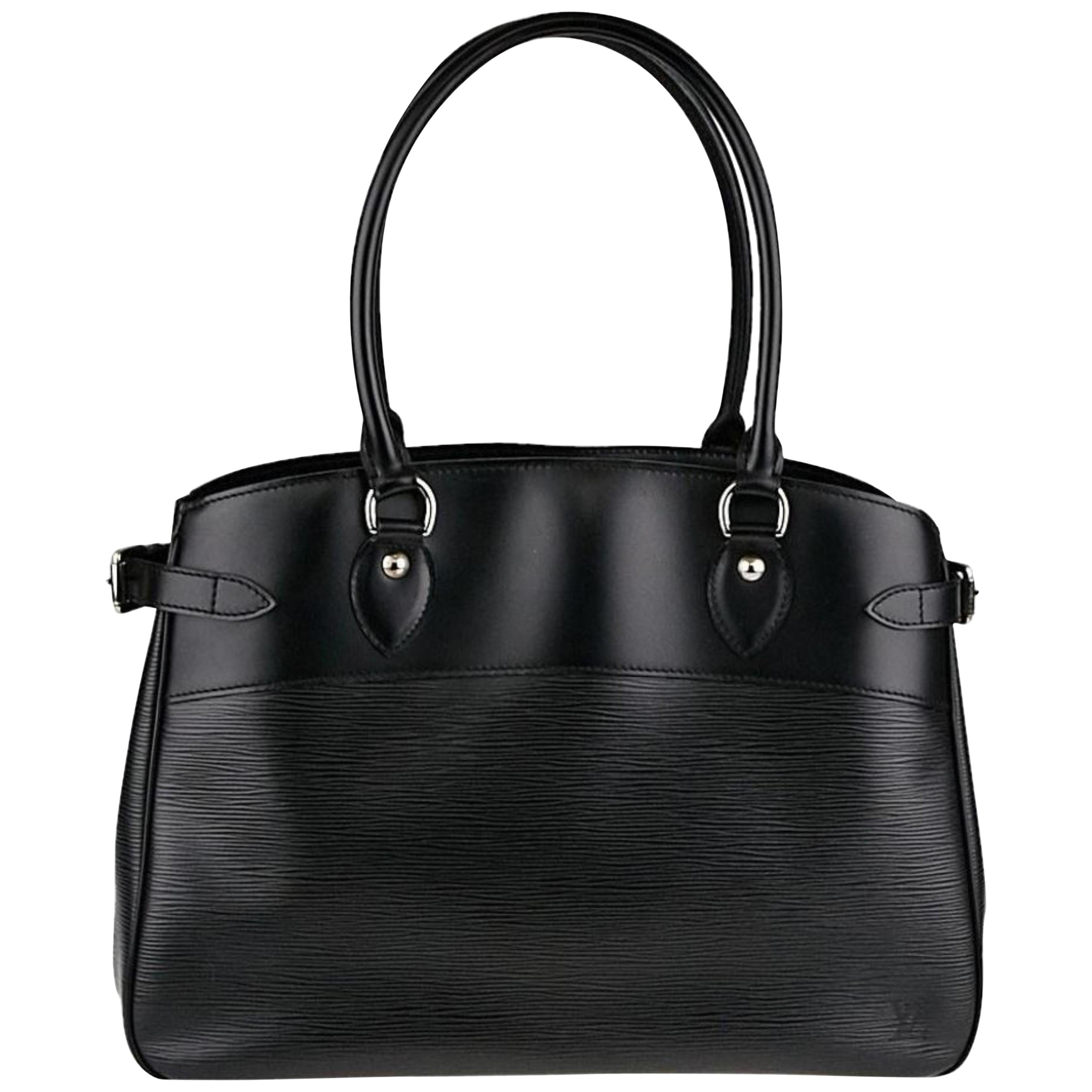 Louis Vuitton Passy Noir Gm 868989 Black Leather Shoulder Bag For Sale