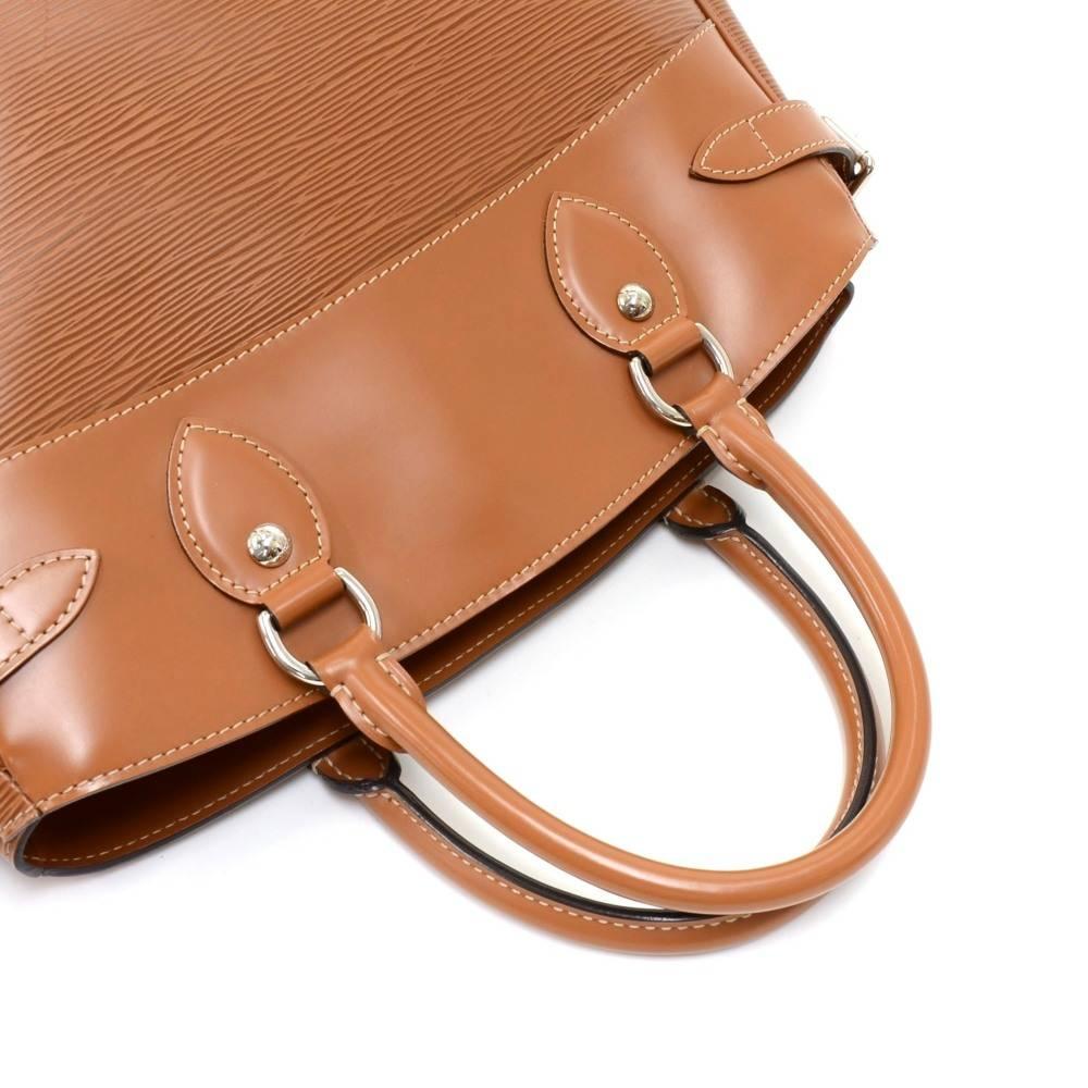 Women's Louis Vuitton Passy PM Cannelle Epi Leather Handbag  For Sale