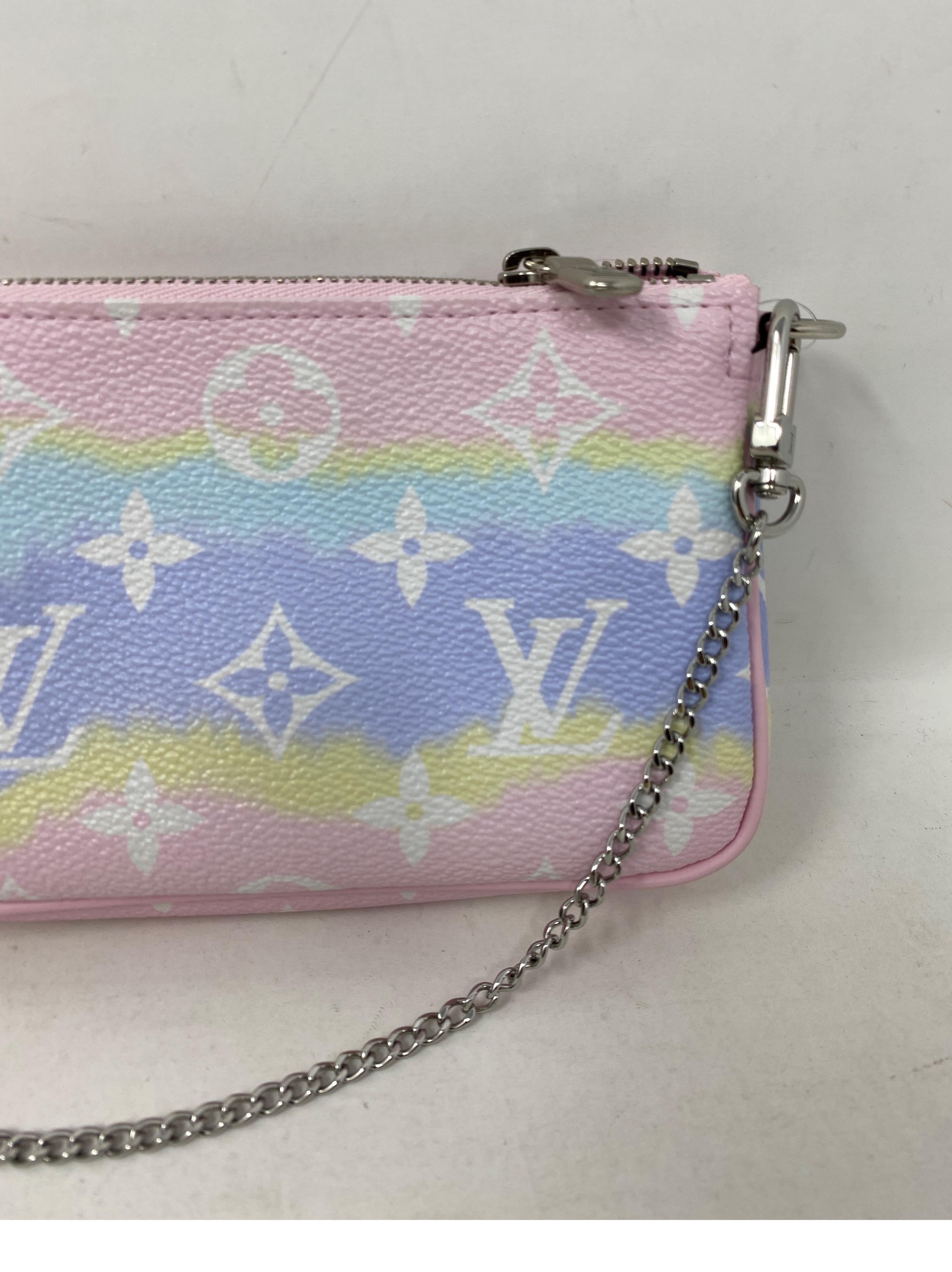 Grigio Louis Vuitton Pastel Escale Pochette