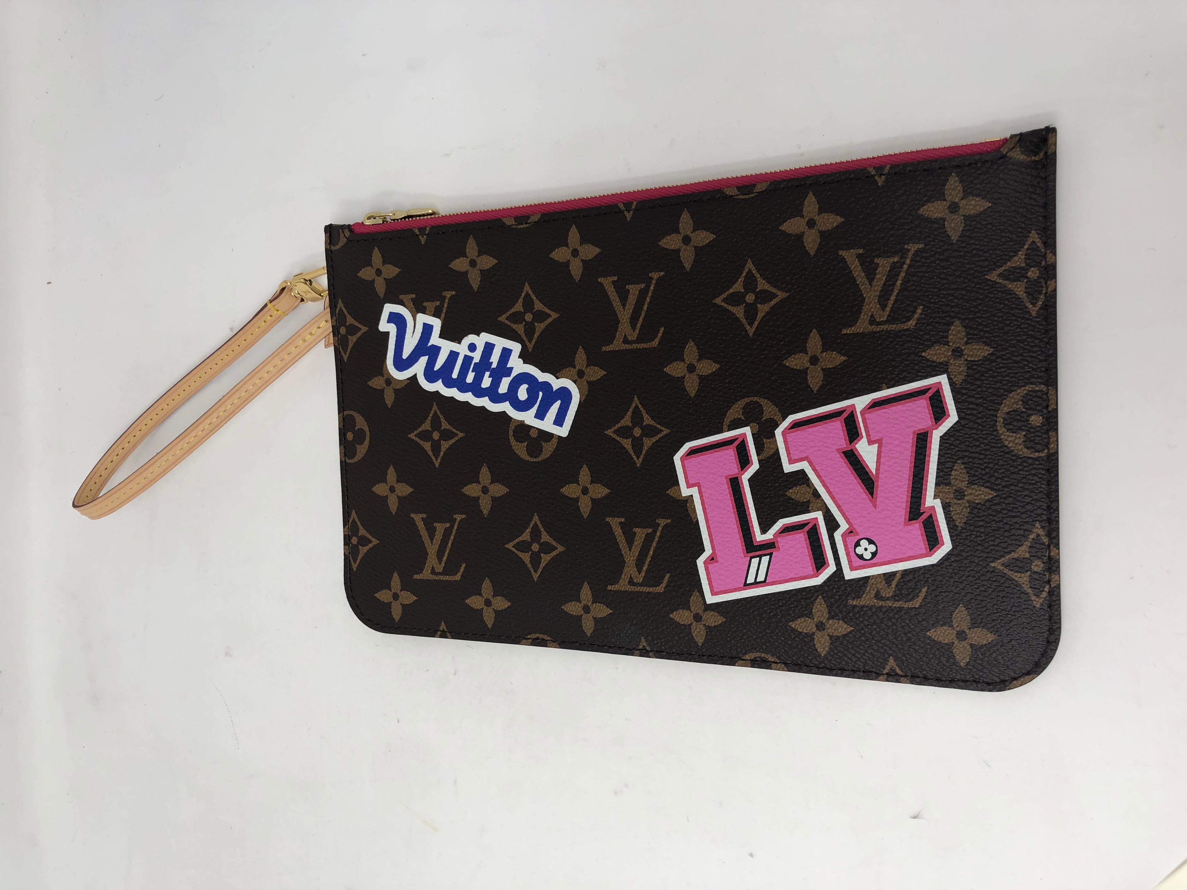 Louis Vuitton Patches Pochette  In New Condition In Athens, GA