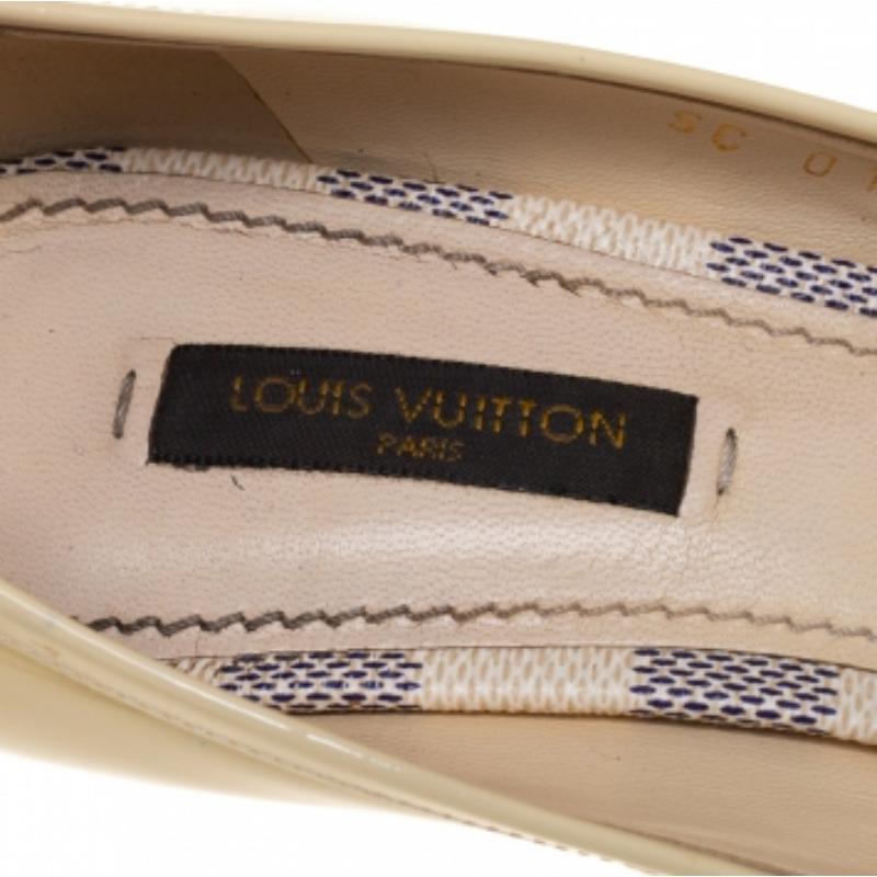 Louis Vuitton Patent Leather & Damier Azur Canvas Damia Peep Toe Pumps Size 37.5 For Sale 2