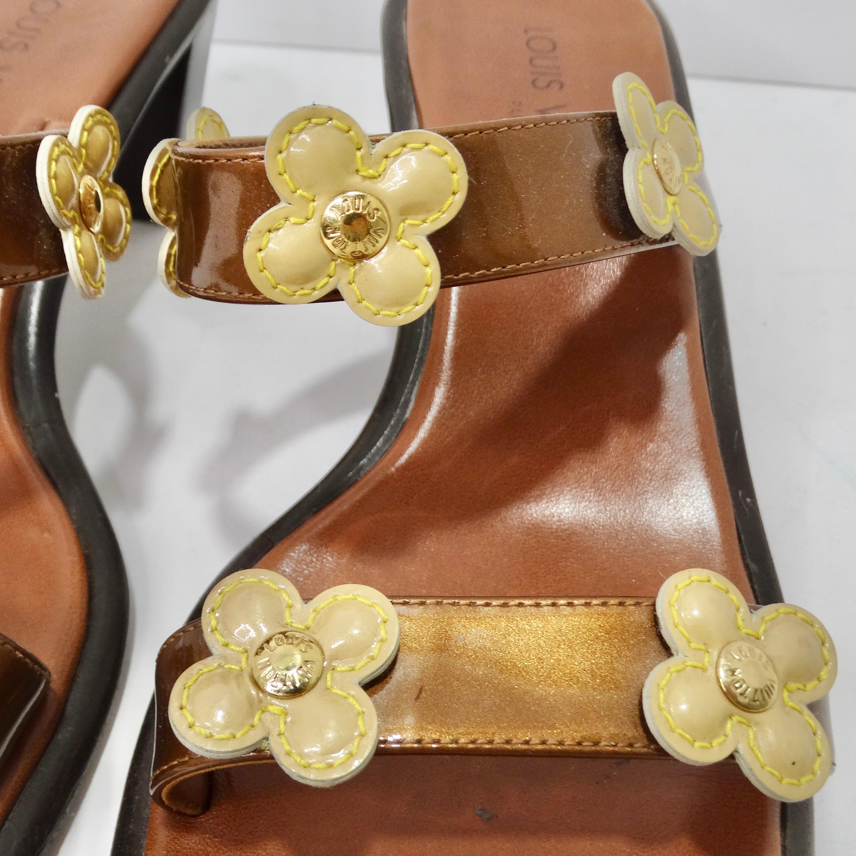 Louis Vuitton Patent Leather Flower Heels In Good Condition For Sale In Scottsdale, AZ