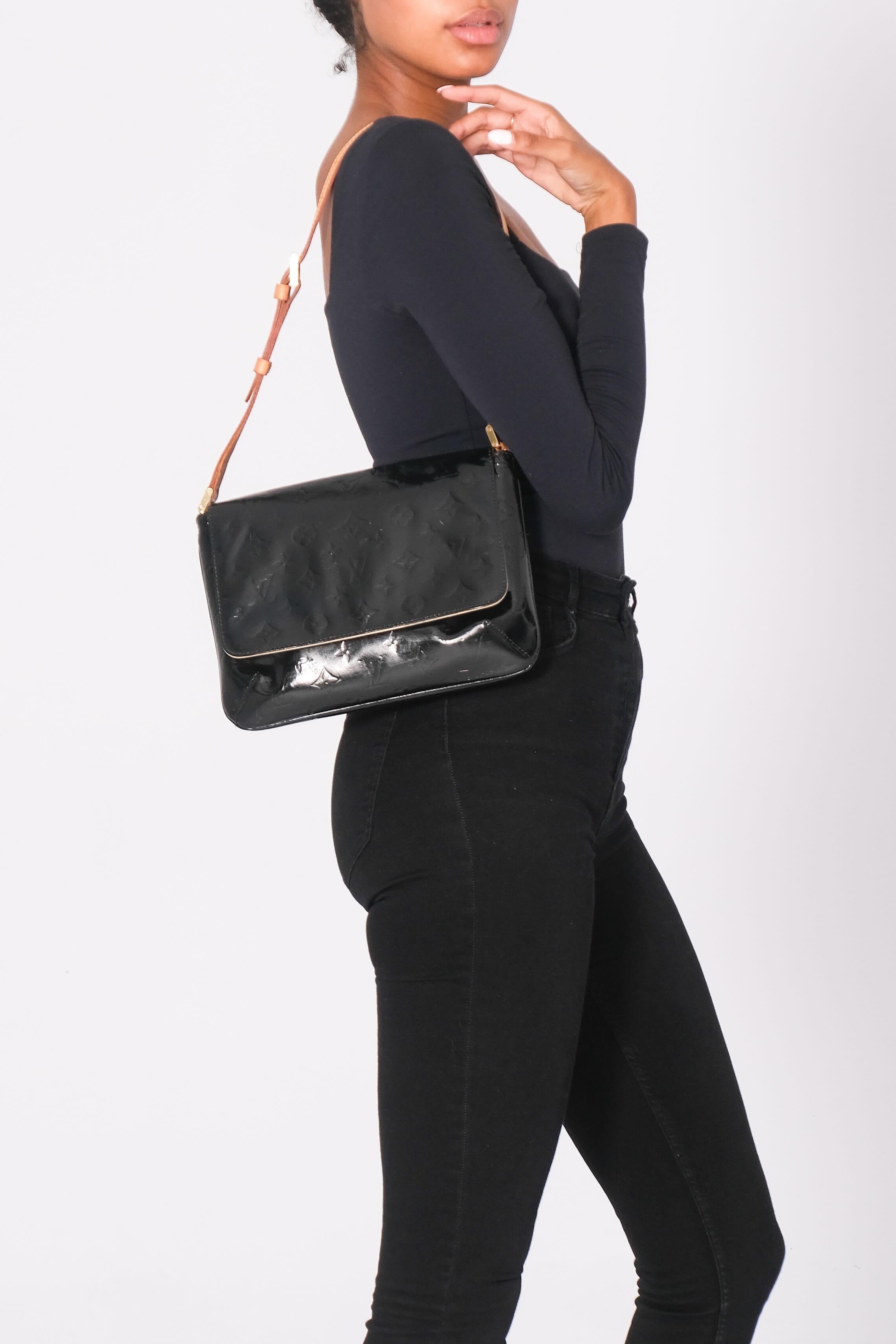 Color: Black
Material: Leather
Date code: BA1010
Year: 2000 Vintage,
Comes with: generic dust bag
Condition: Fair. Dyed bag. Marks and discolouration.
Made in France

Measurements~
Height 8”
Width 10.5”
Depth 2”
Drop 17”