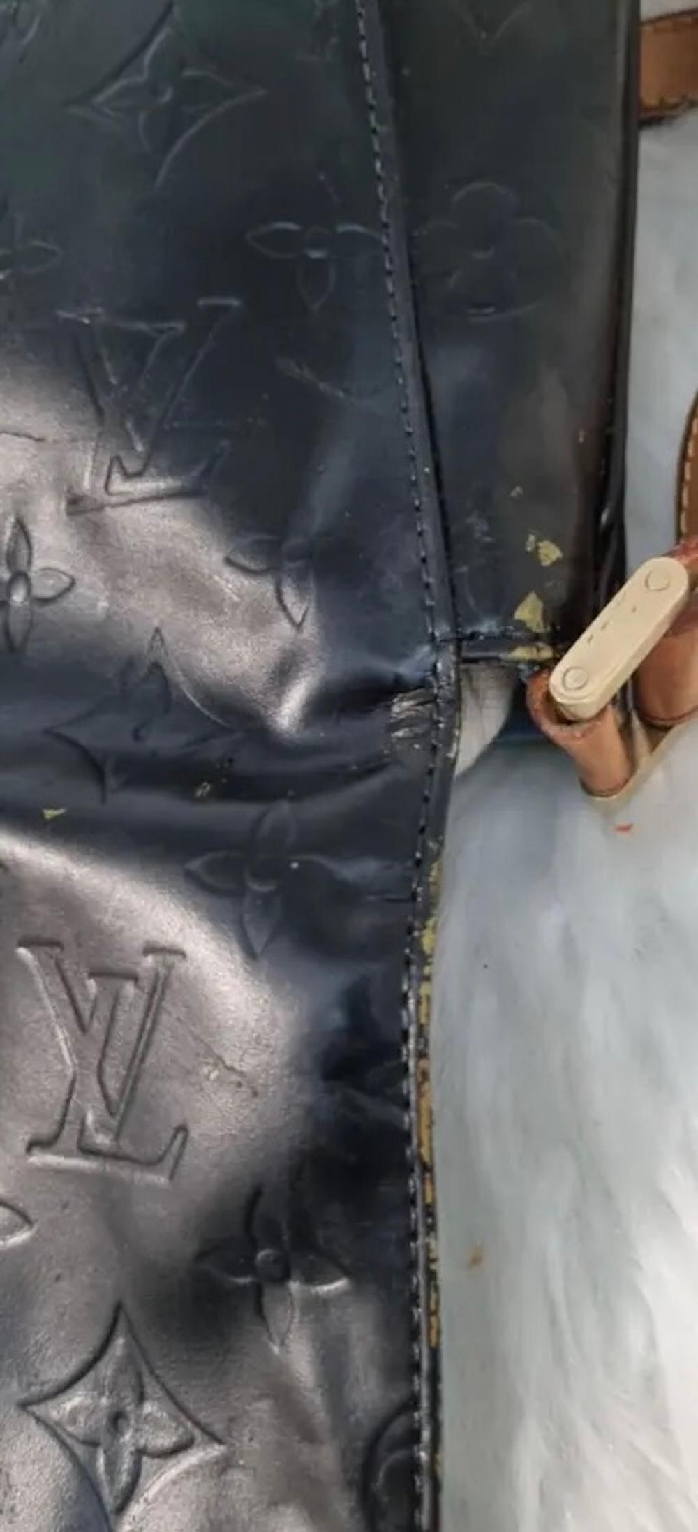 Louis Vuitton Patent Monogram Thomson Bag (AS IS) For Sale 3