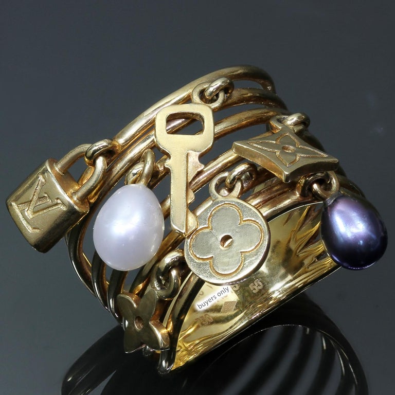 Louis Vuitton Pearl 18k Yellow Gold Monogram Ring 55 For Sale at