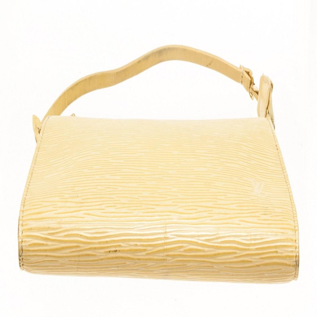 Women's Louis Vuitton Pegase 45 cm Travel Luggage