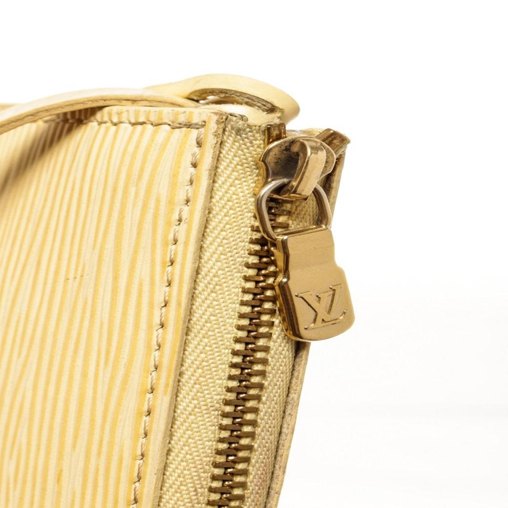 Louis Vuitton Pegase 45 cm Travel Luggage 3