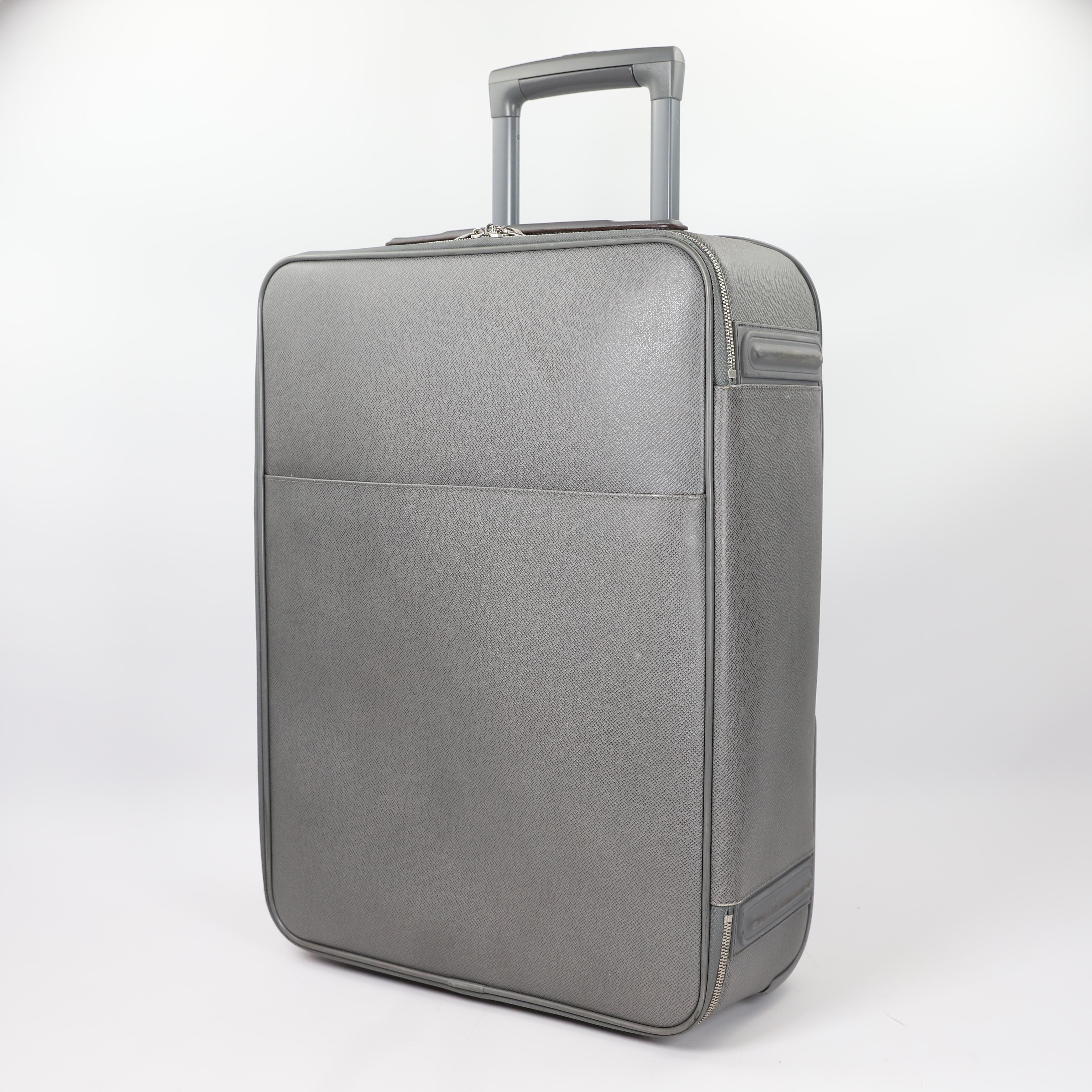 Louis Vuitton Pegase leather travel bag For Sale 7