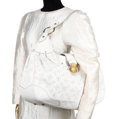 LOUIS VUITTON Perforiertes Monogram Mahina Leder Solar PM Weiß