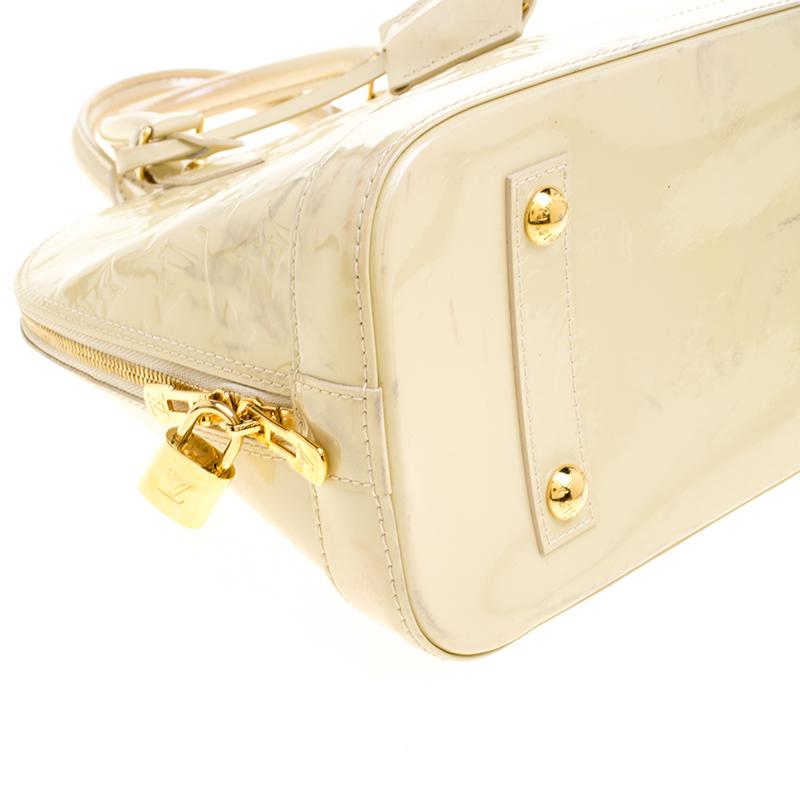 Louis Vuitton Perle Monogram Vernis Alma PM Bag In Fair Condition In Dubai, Al Qouz 2