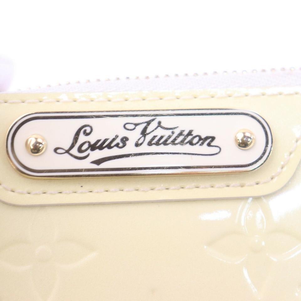 Louis Vuitton Perle Monogram Vernis Ivory Pochette Cles Key Pouch Coin 861678 In Good Condition In Dix hills, NY