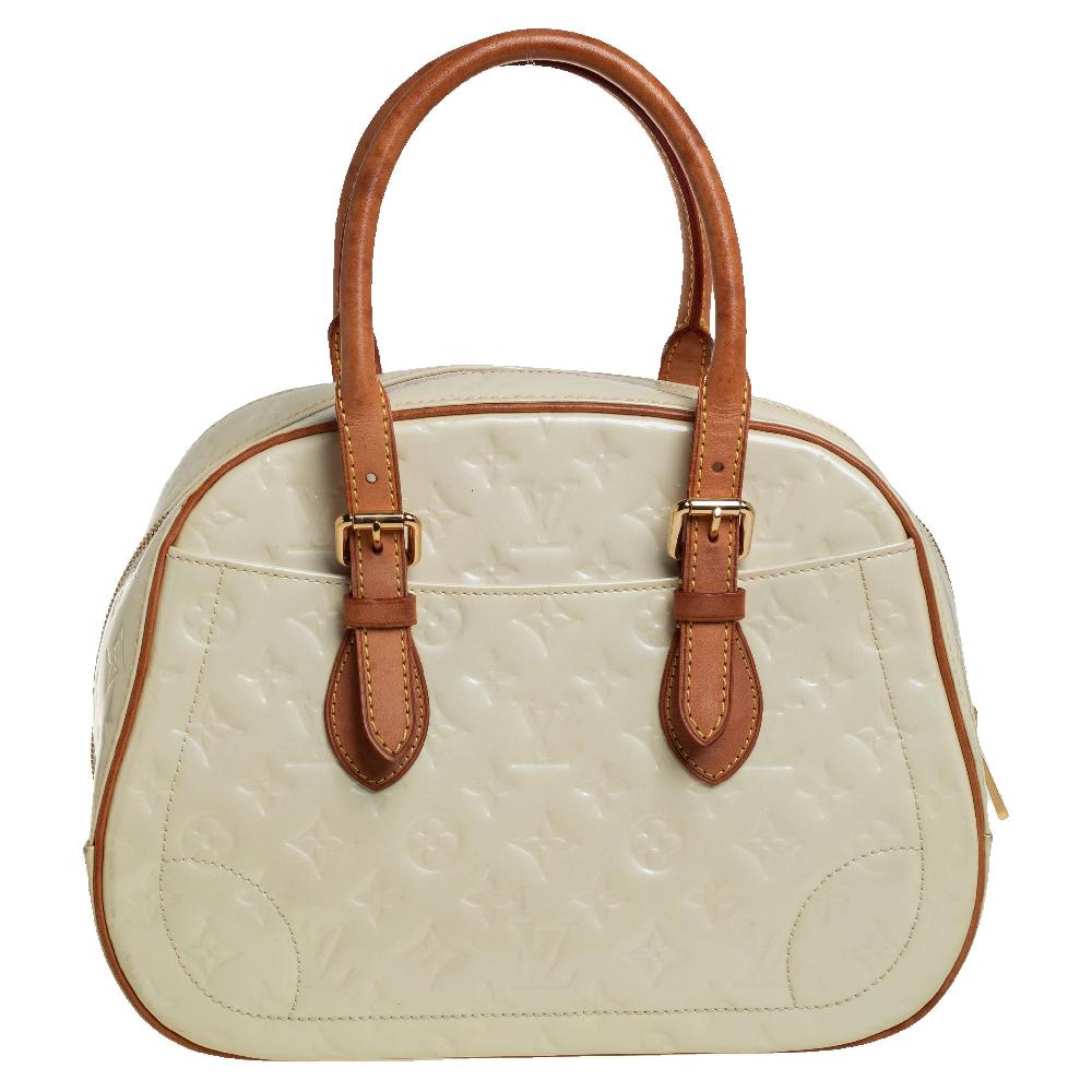 Louis Vuitton Perle Monogram Vernis Summit Drive Bag In Good Condition In Dubai, Al Qouz 2