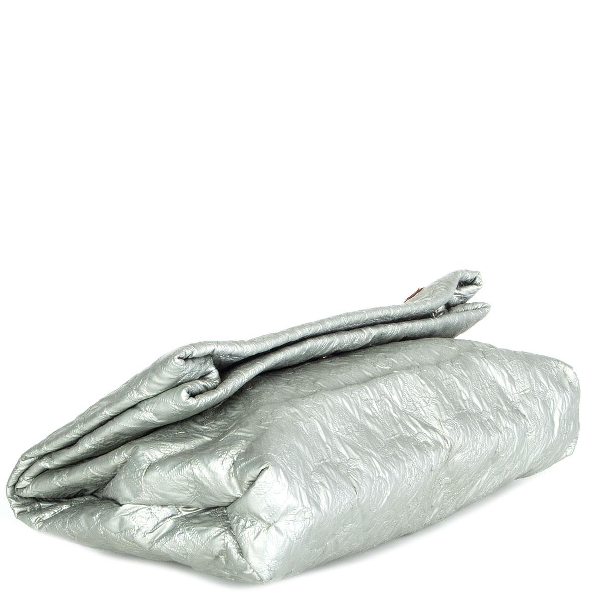 Silver LOUIS VUITTON Perle silver MONOGRAM LIMELIGHT MM Clutch Bag
