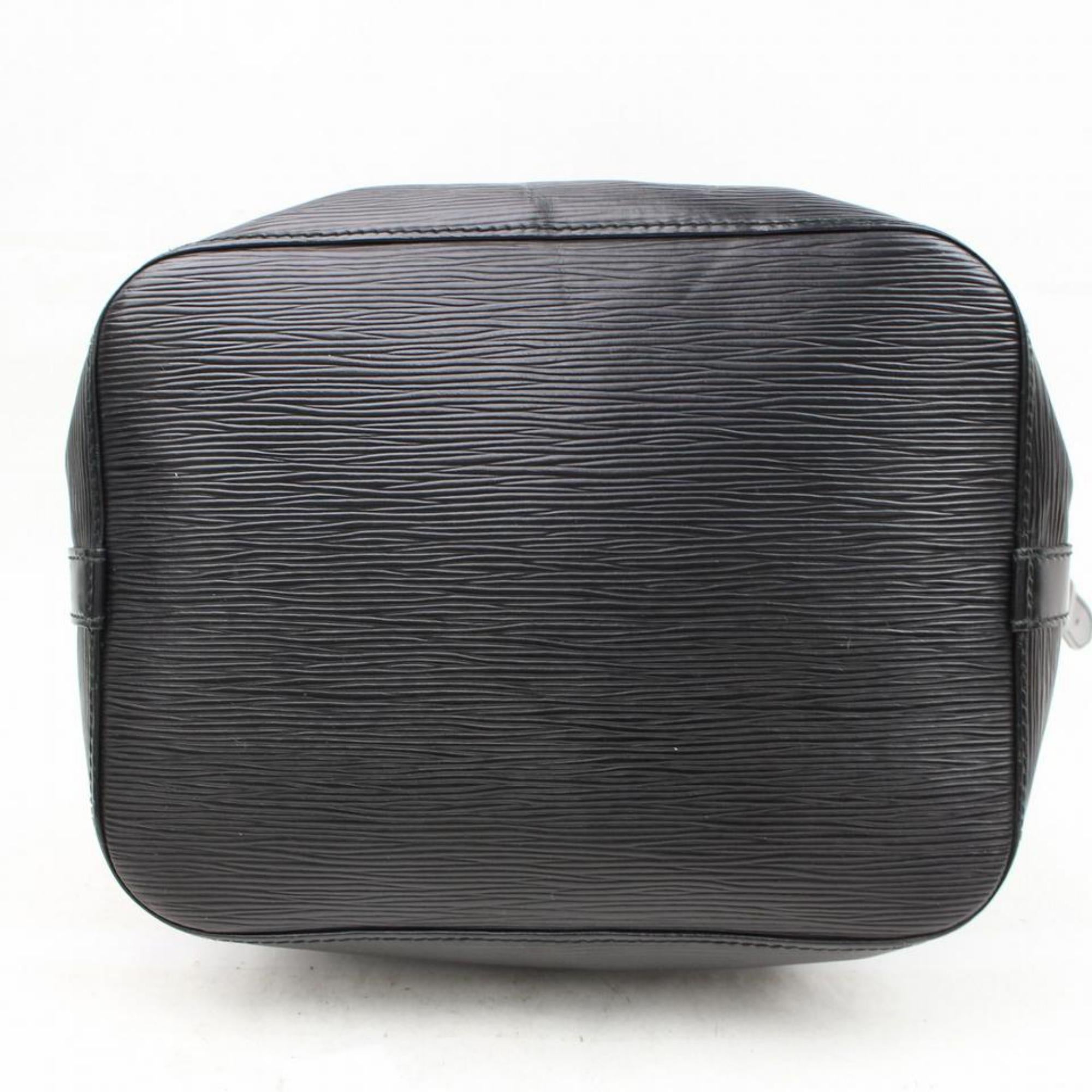 Louis Vuitton Petit Noe 866343 Black Leather Shoulder Bag For Sale 3