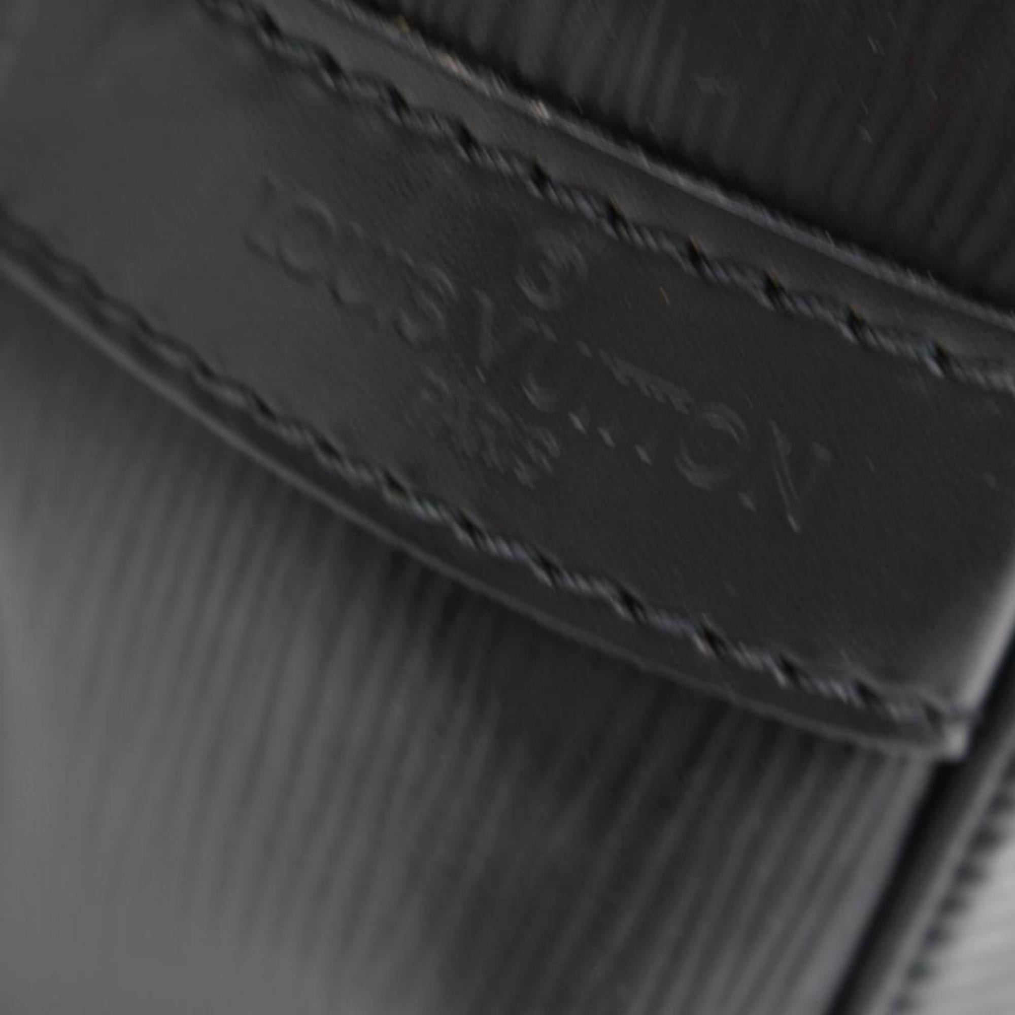 Louis Vuitton Petit Noe 866536 Black Leather Hobo Bag For Sale 1