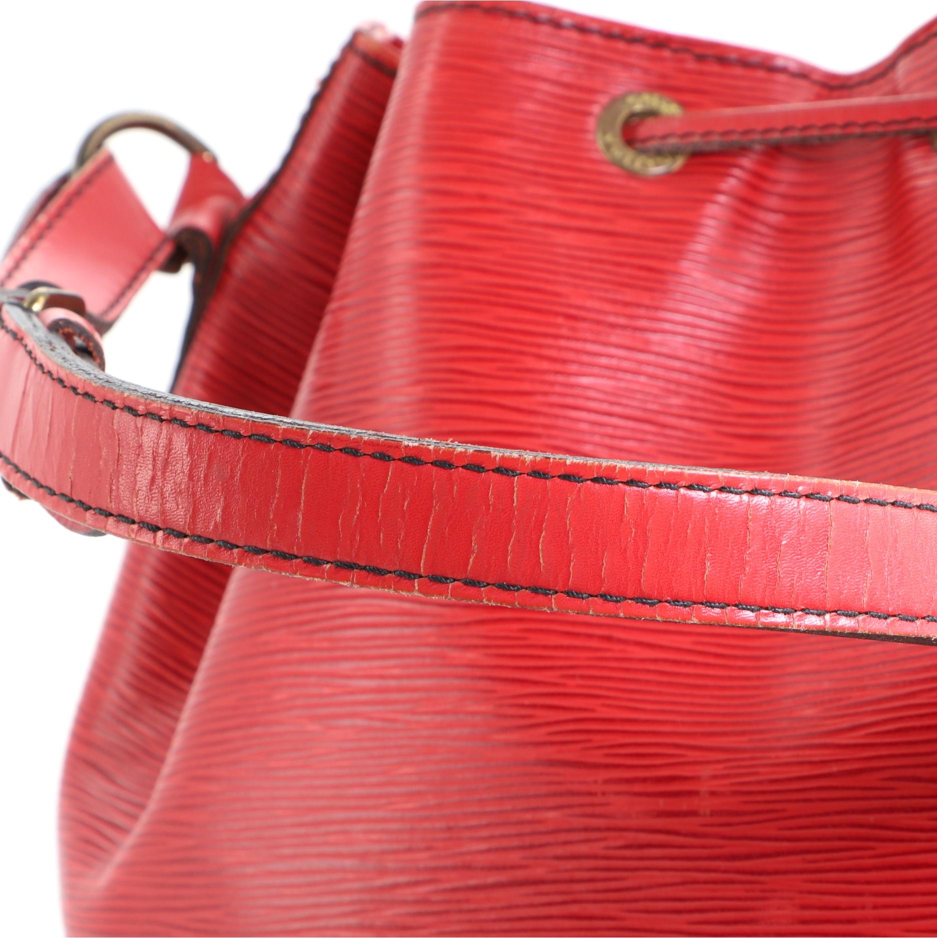 Louis Vuitton Petit Noe Handbag Epi Leather 4