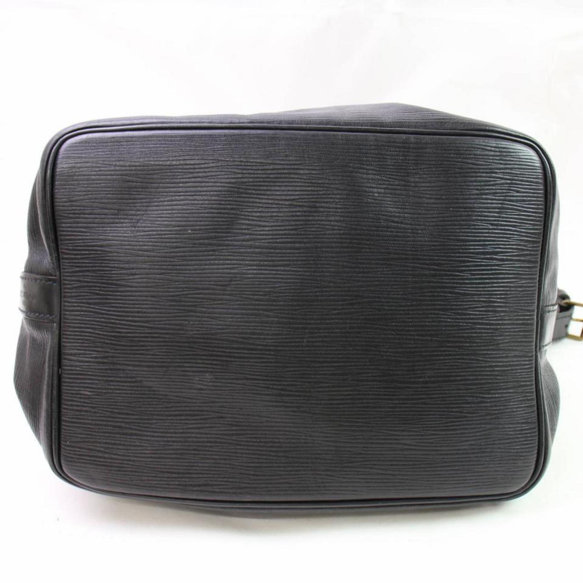 Louis Vuitton Petit Noe Hobo 867105 Black Leather Shoulder Bag For Sale 5