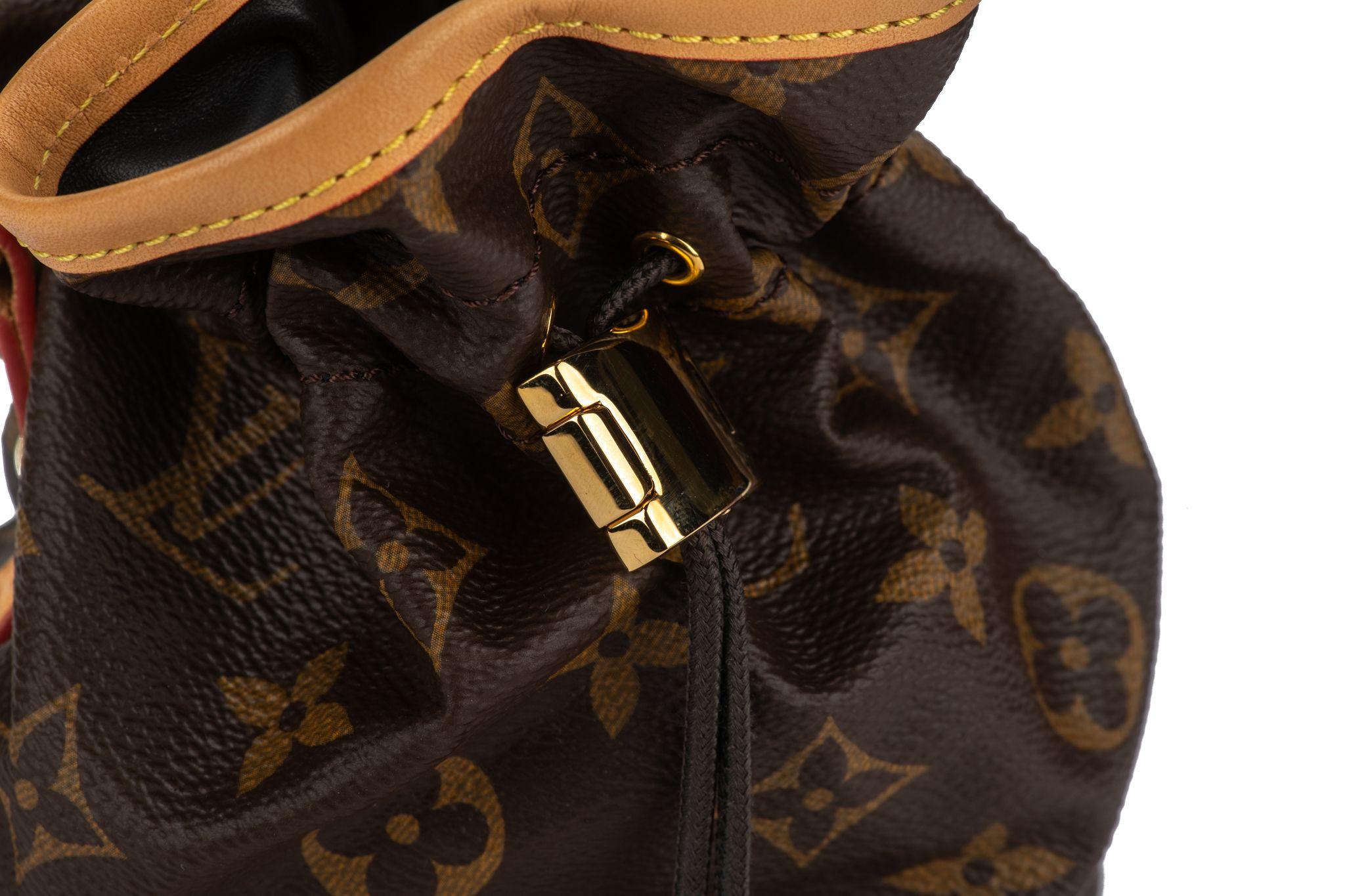 Louis Vuitton Petit Noe Trunk Bag For Sale 6