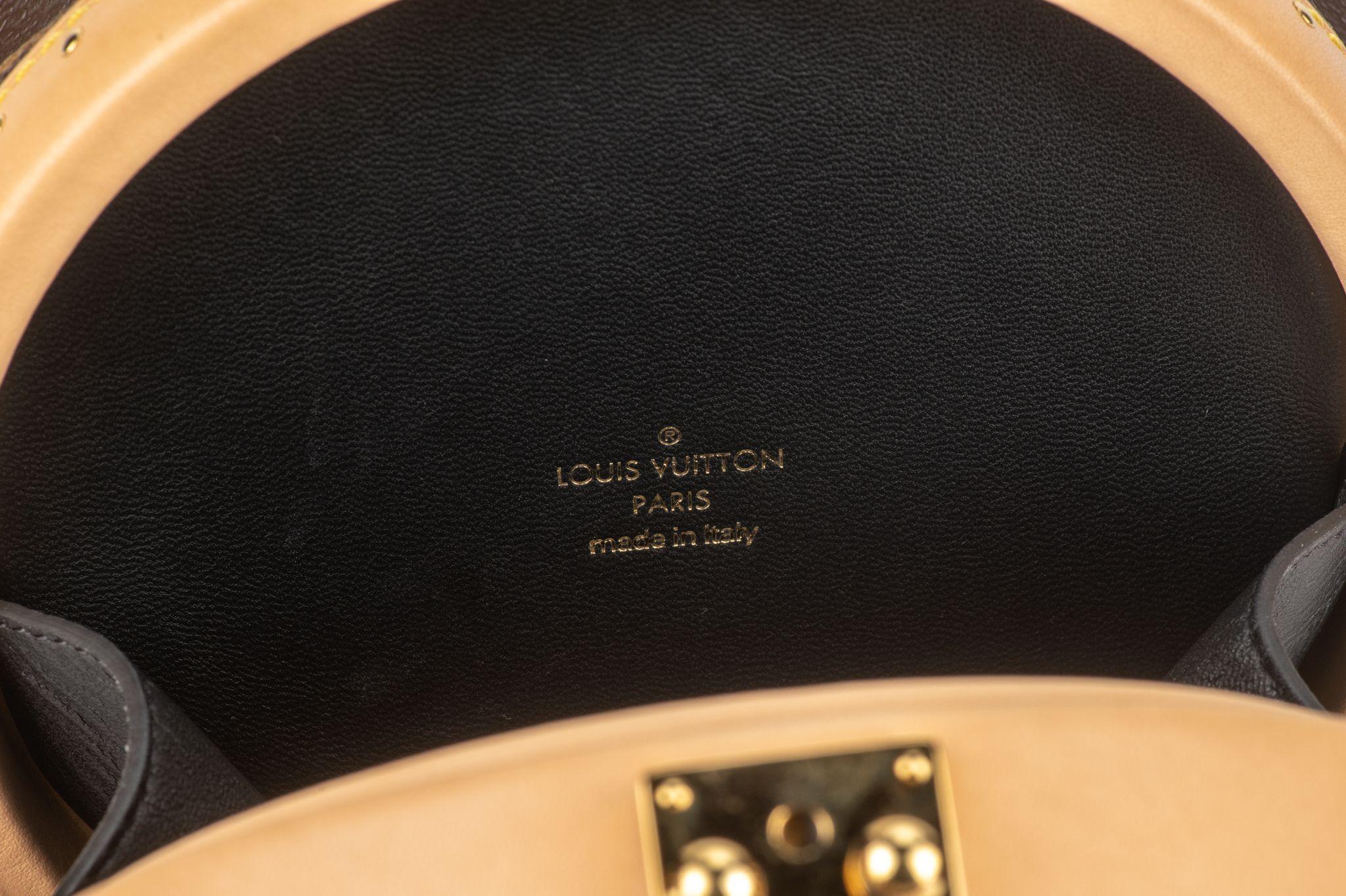 Louis Vuitton Petit Noe Trunk Bag For Sale 9