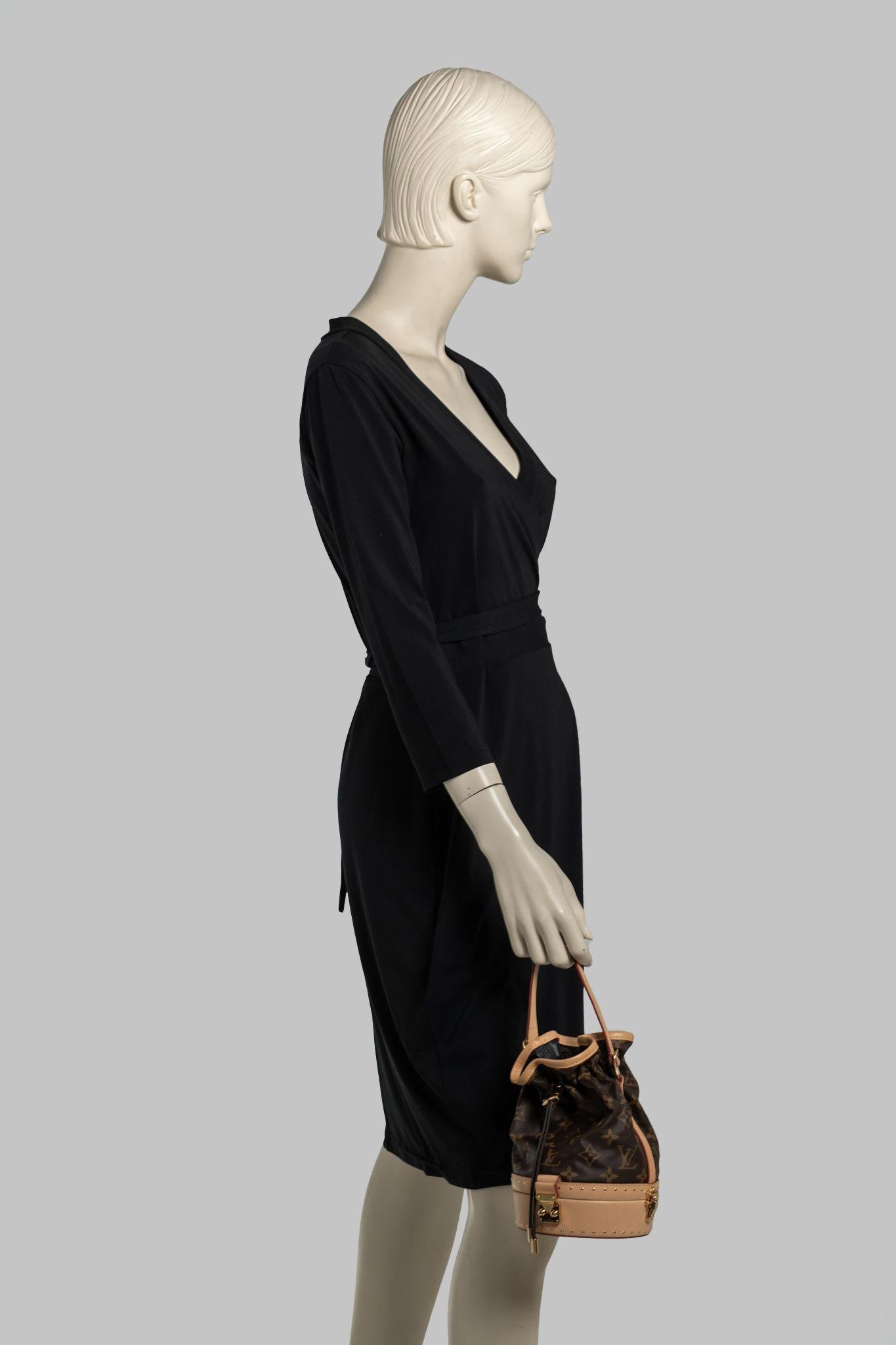 Louis Vuitton Petit Noe Trunk Bag For Sale 12