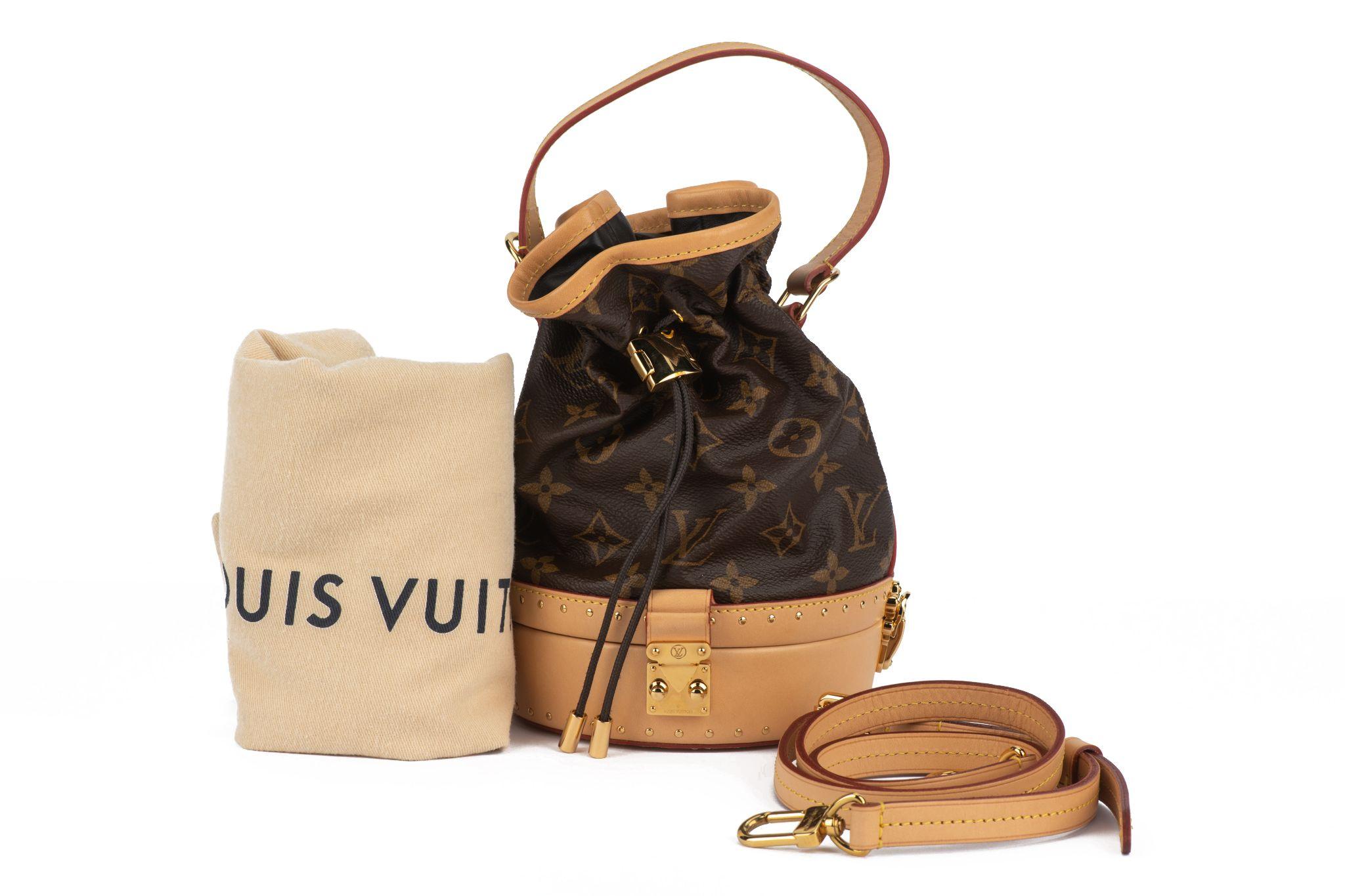 Louis Vuitton Petit Noe Trunk Bag For Sale 13