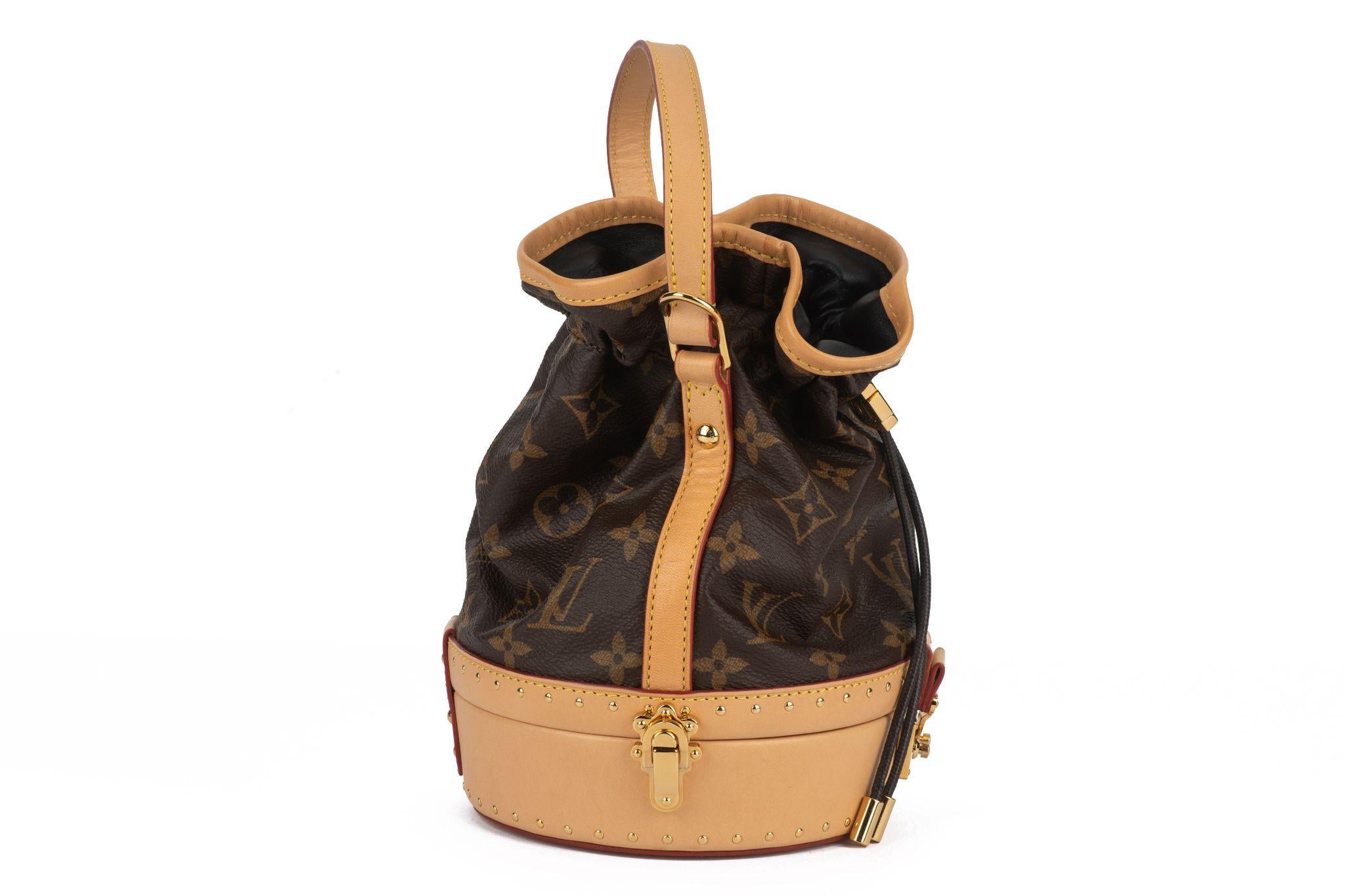 Louis Vuitton Petit Noe Trunk Bag In New Condition For Sale In West Hollywood, CA