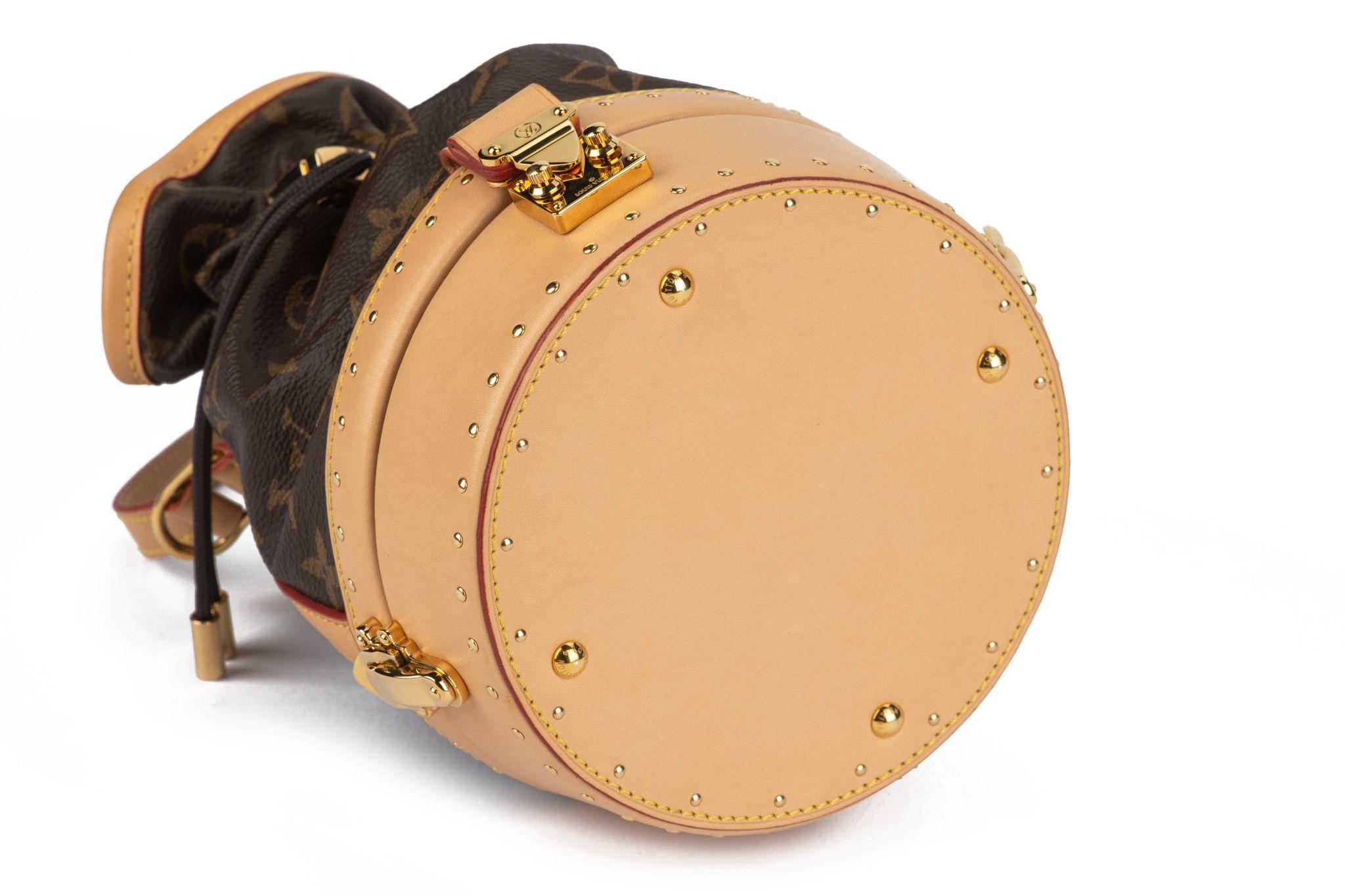 Louis Vuitton Petit Noe Trunk Bag For Sale 2