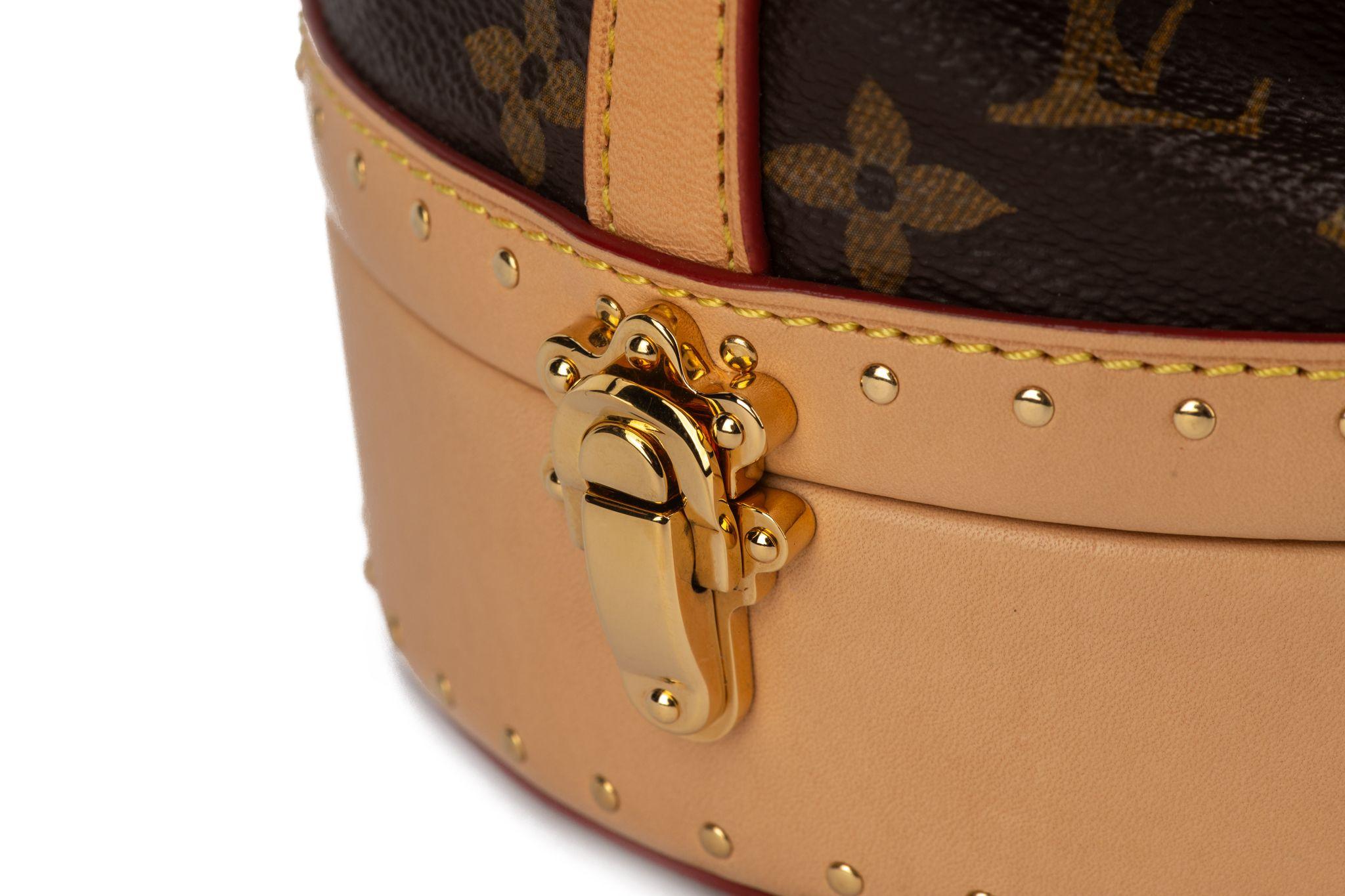 Louis Vuitton Petit Noe Trunk Bag For Sale 4