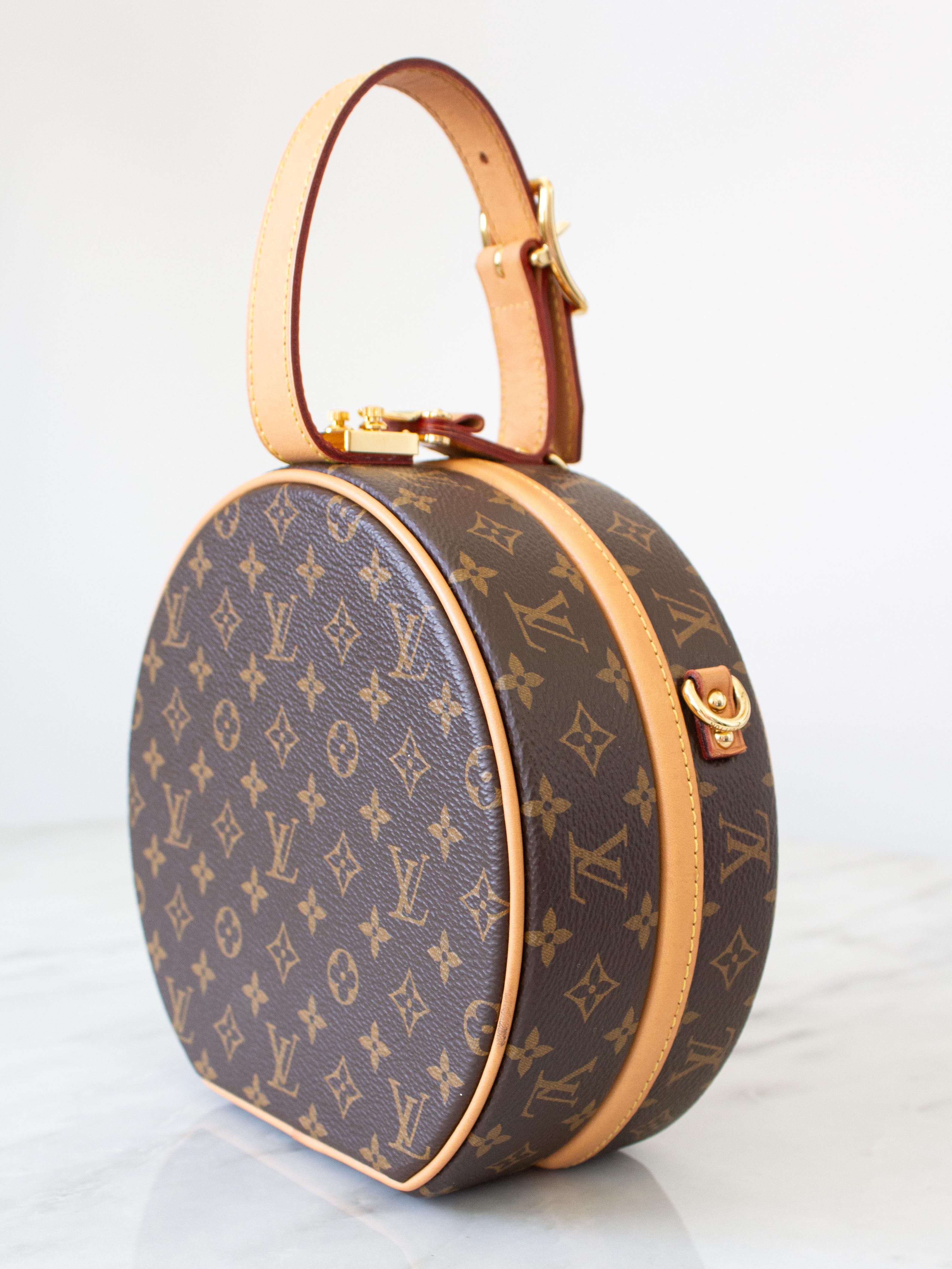 Louis Vuitton Petite Boite Chapeau Monogram Crossbody Canvas Bag For Sale 5