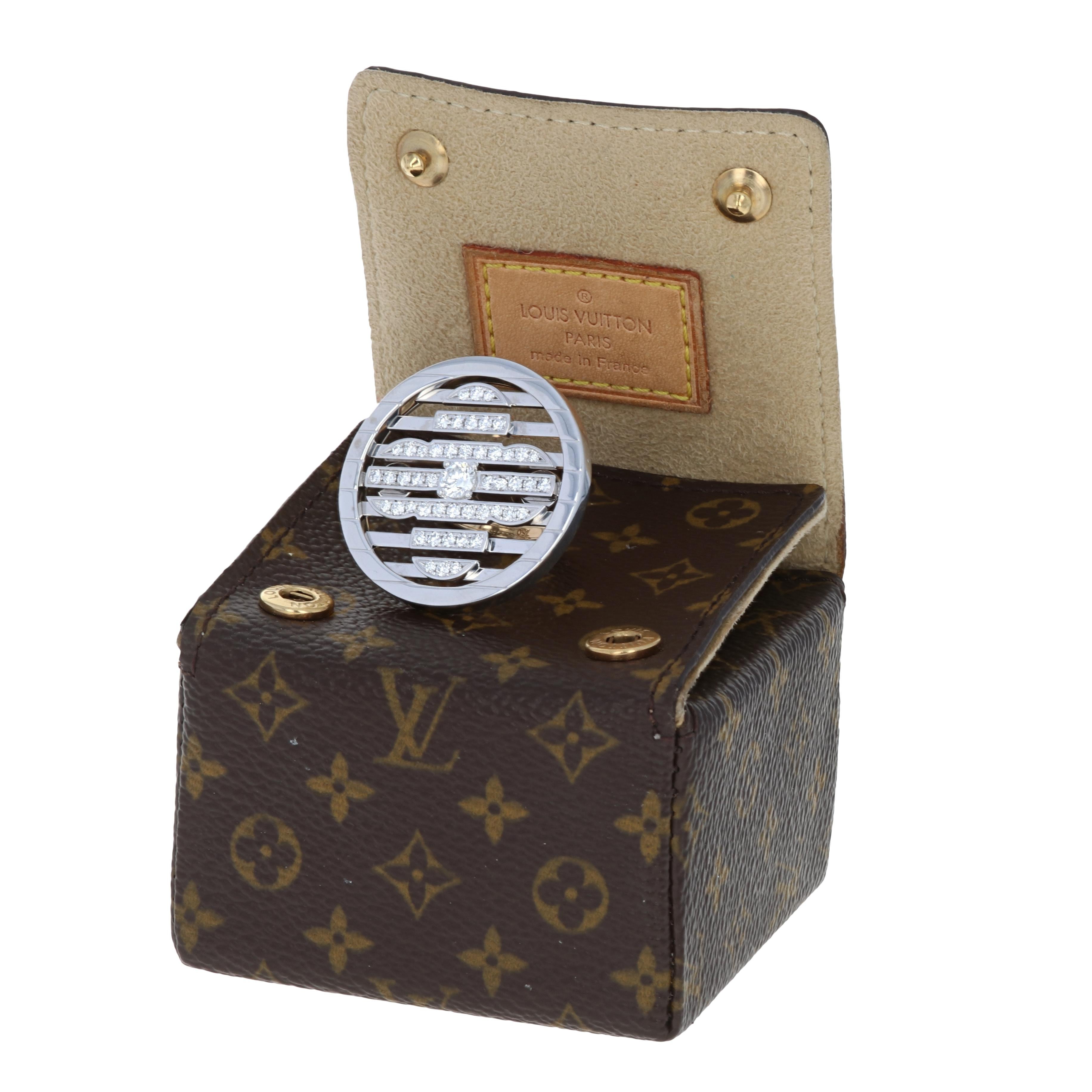 Louis Vuitton Petite Fleur Diamond Cluster Cocktail Ring Yellow Gold 18k 1.48ctw 2