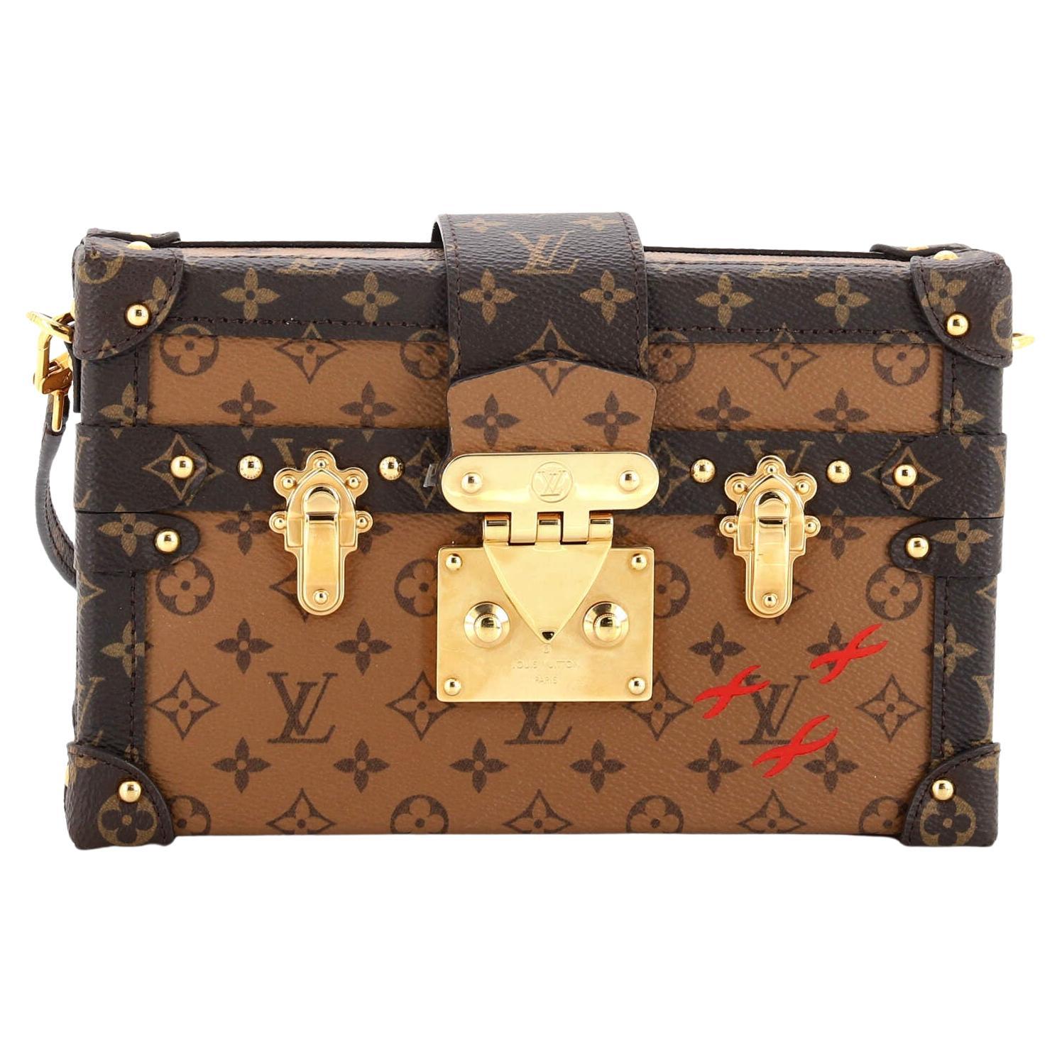 Louis Vuitton Petite Malle Handtasche mit umgekehrtem Monogramm aus Segeltuch im Angebot