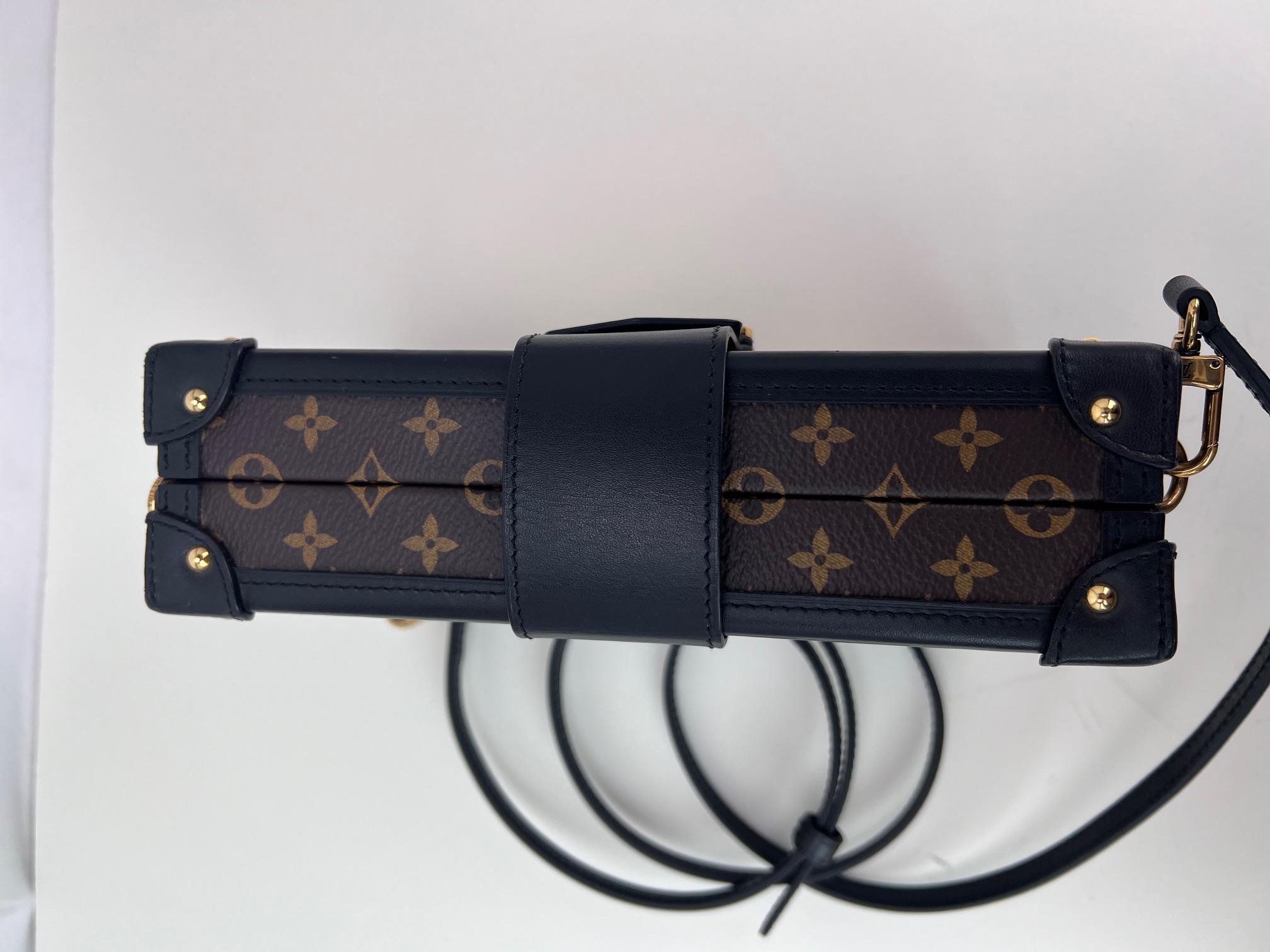 Louis Vuitton Petite Malle Patches Monogram Crossbody Clutch Bag Limited Edition For Sale 5
