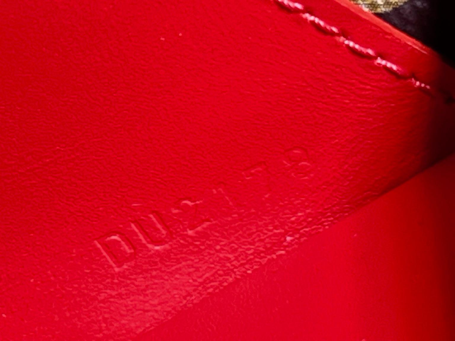 Louis Vuitton Petite Malle Patches Monogram Crossbody Clutch Bag Limited Edition For Sale 1
