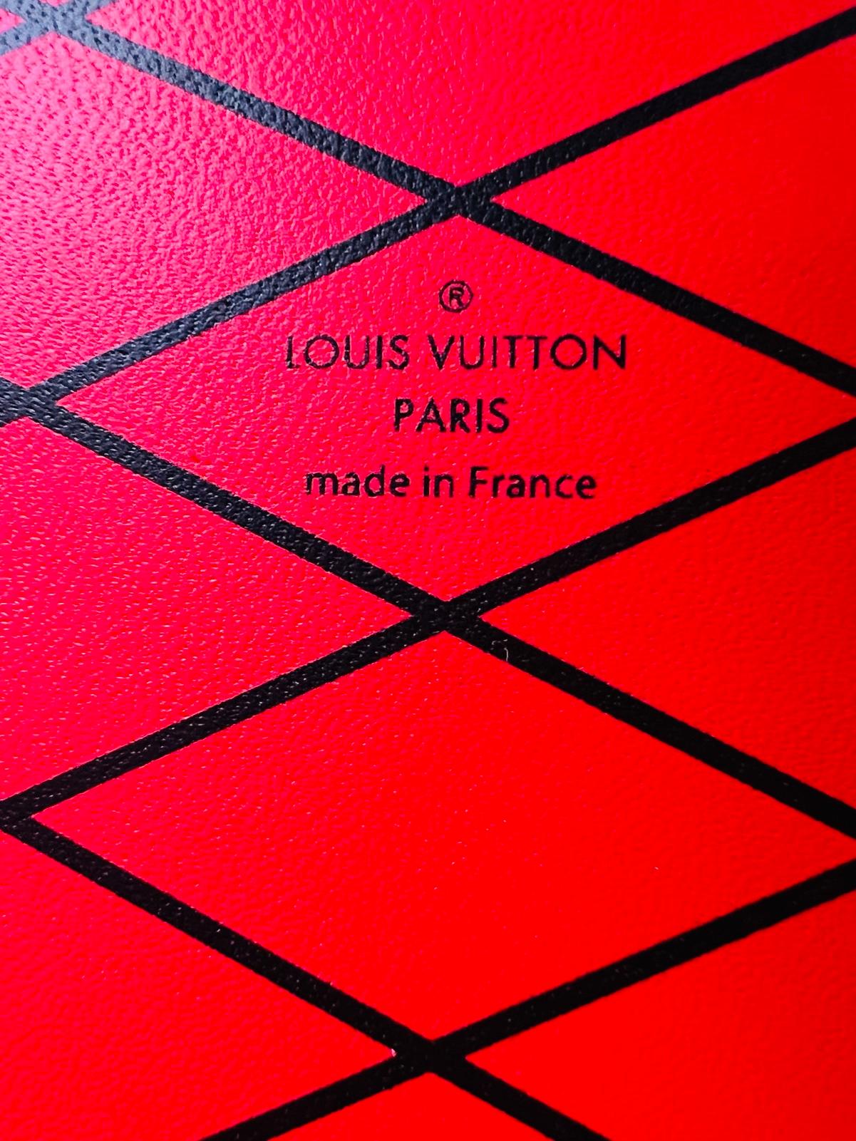 Louis Vuitton Petite Malle Patches Monogram Crossbody Clutch Bag Limited Edition For Sale 2