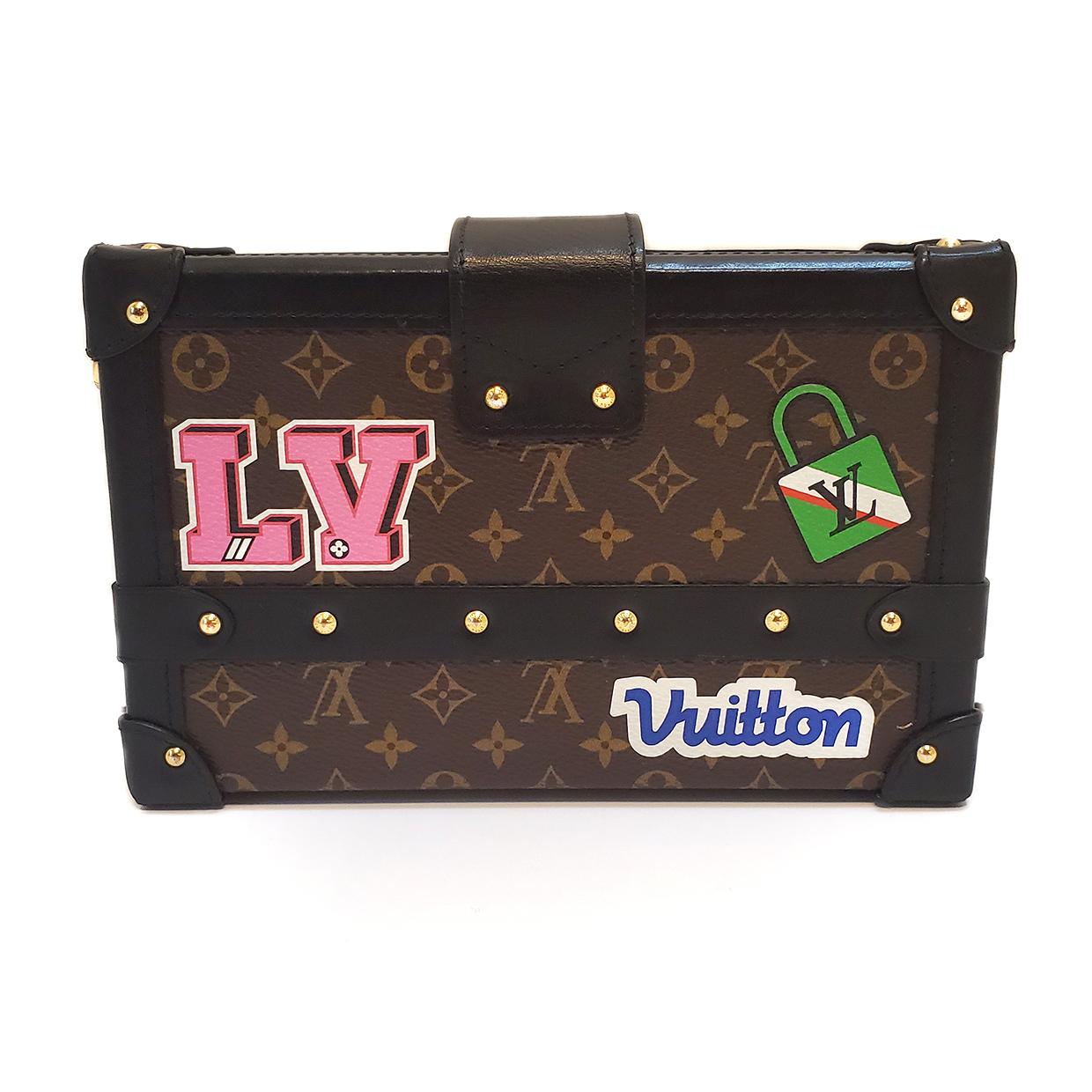 Brand - Louis Vuitton
Collection - Petite Malle Patches Stories
Estimated Retail - $5,850.00
Style - Crossbody
Material - Canvas
Color - Brown
Pattern - Monogram
Closure - Button Lock
Hardware Material - Goldtone
Model/Date Code - DU3148
Size -